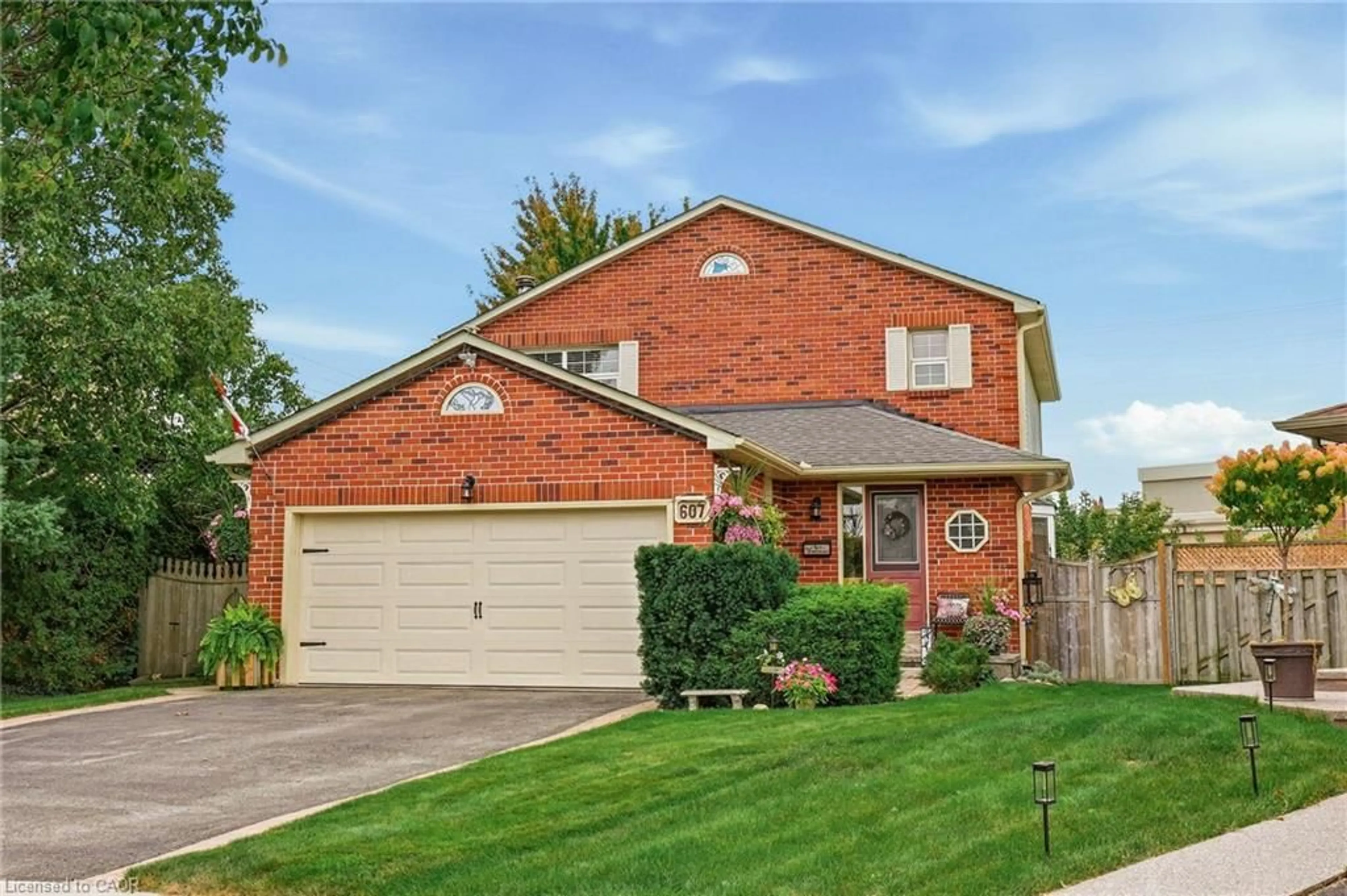 Home with brick exterior material, street for 607 Clover Park Cres, Milton Ontario L9T 4T7