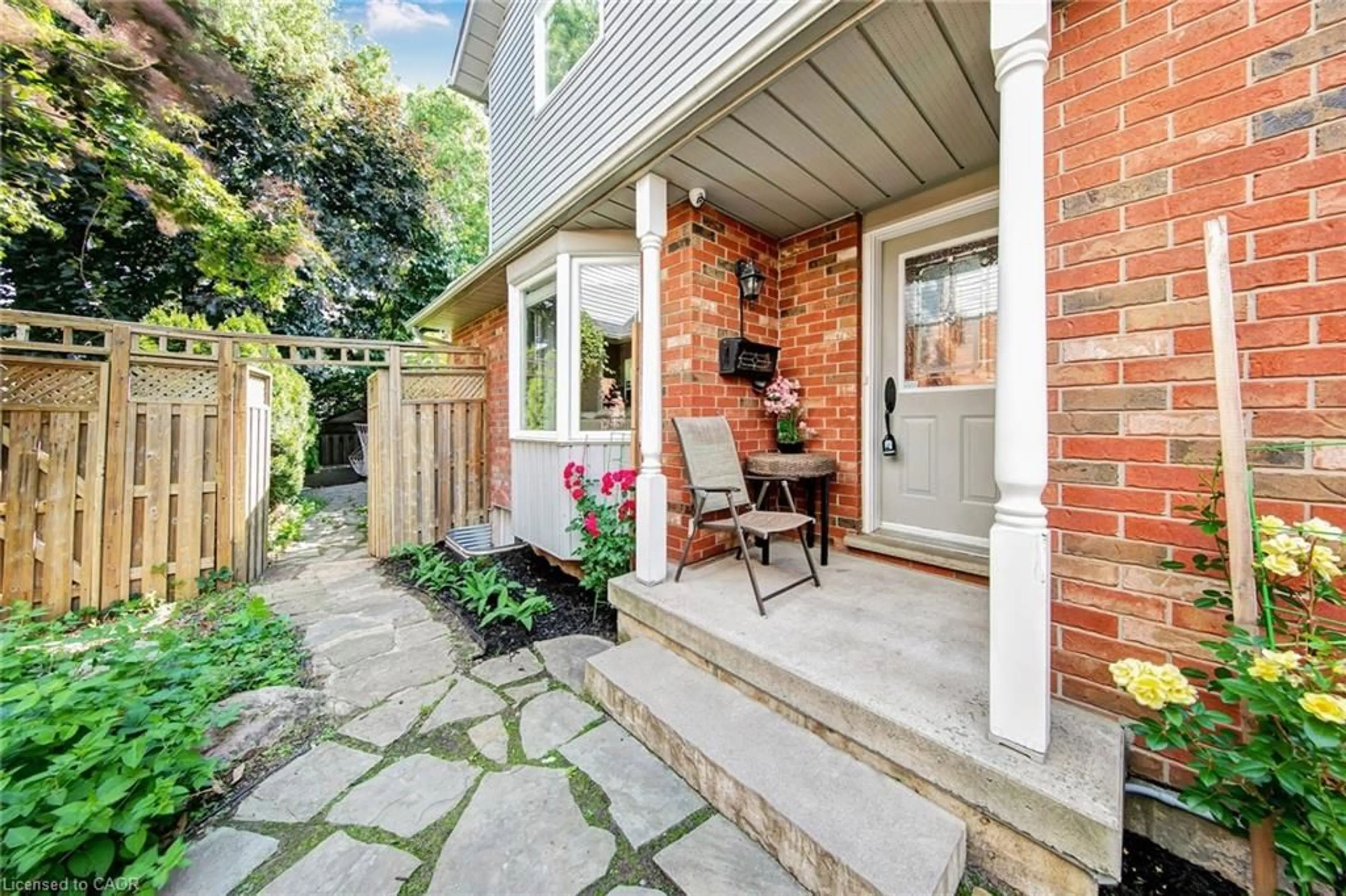 Patio, street for 1305 Walker's Line, Burlington Ontario L7M 4N7
