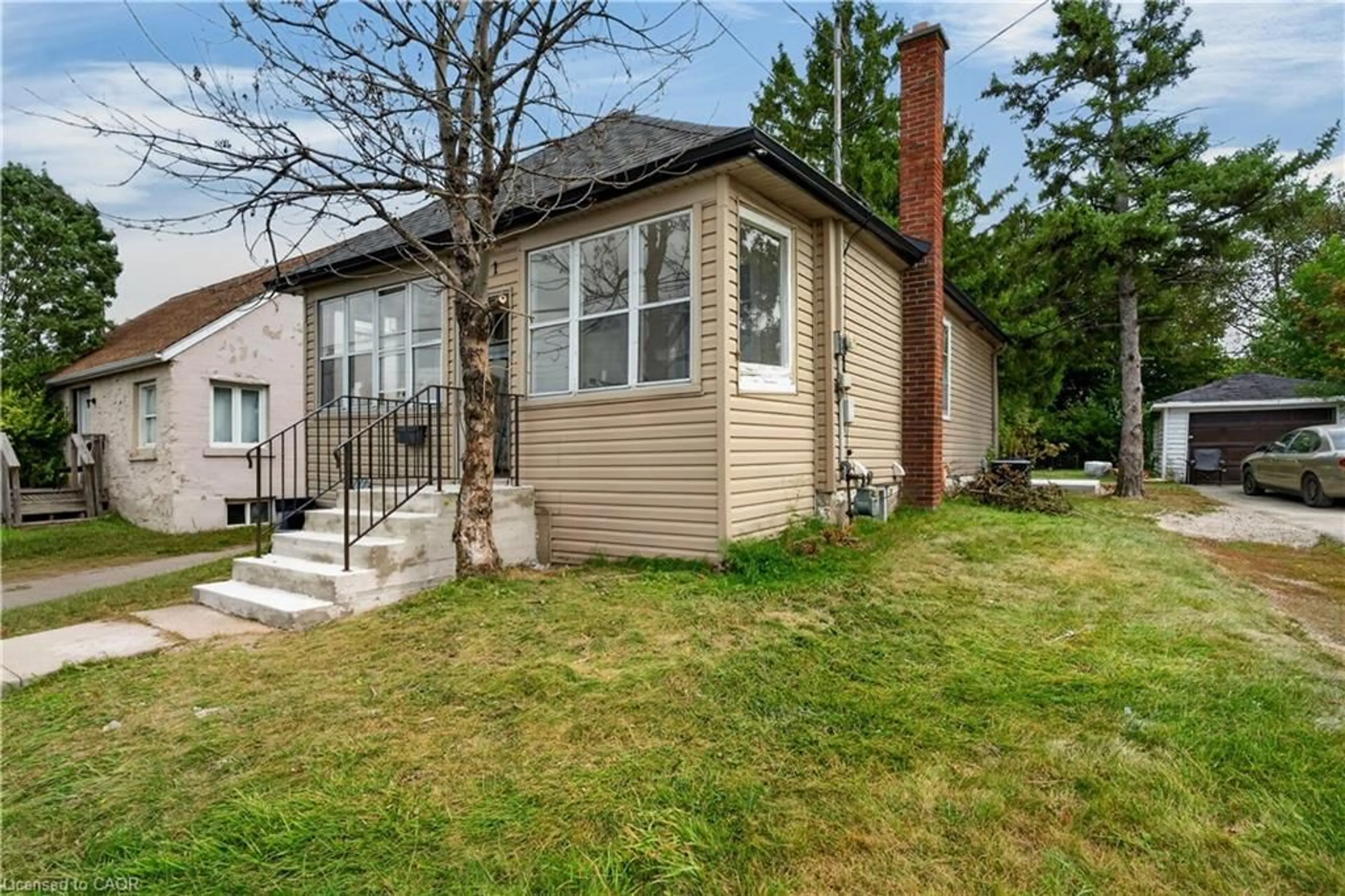 Unknown for 241 West 5th St, Hamilton Ontario L9C 3N8