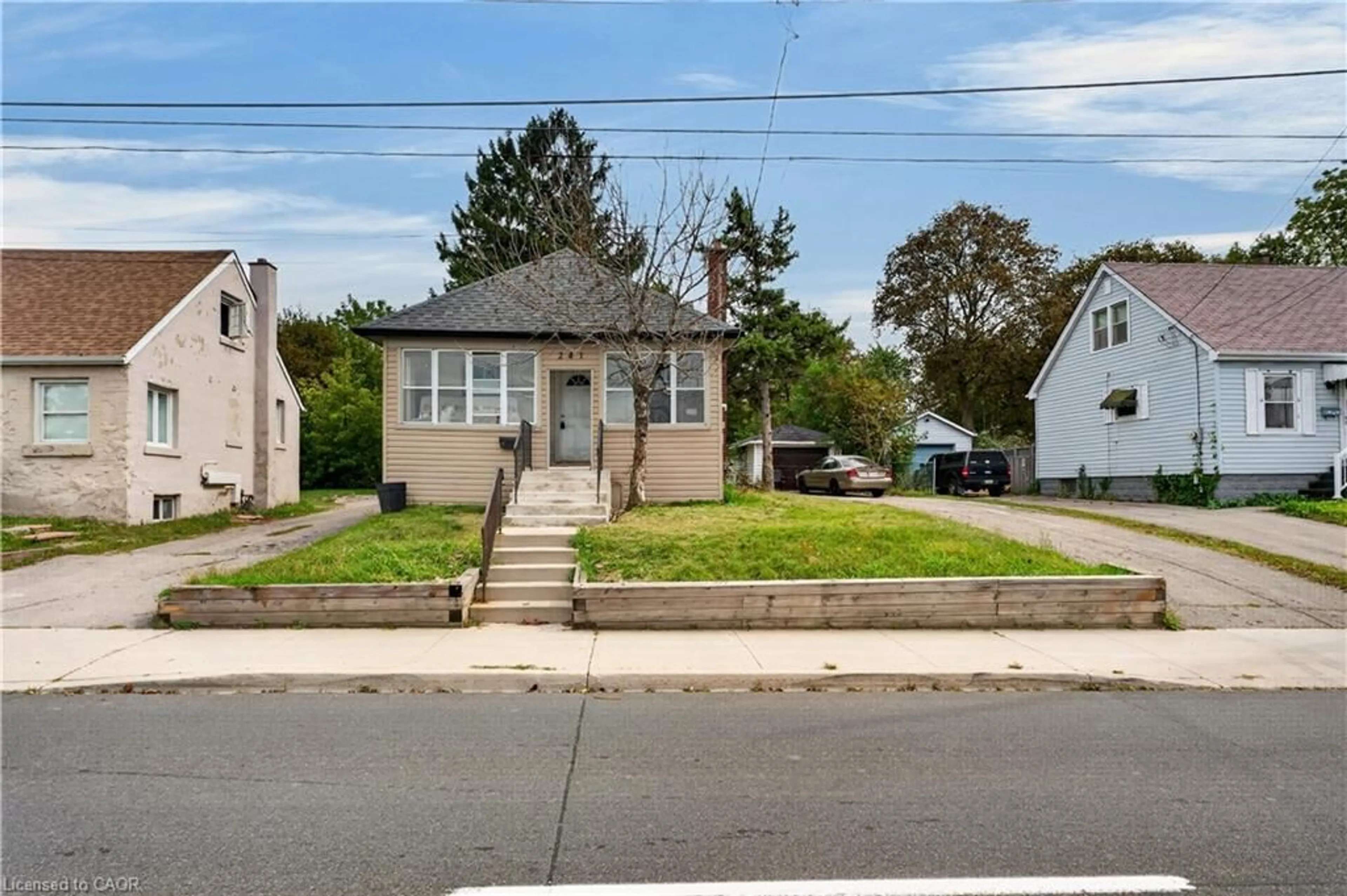 Unknown for 241 West 5th St, Hamilton Ontario L9C 3N8