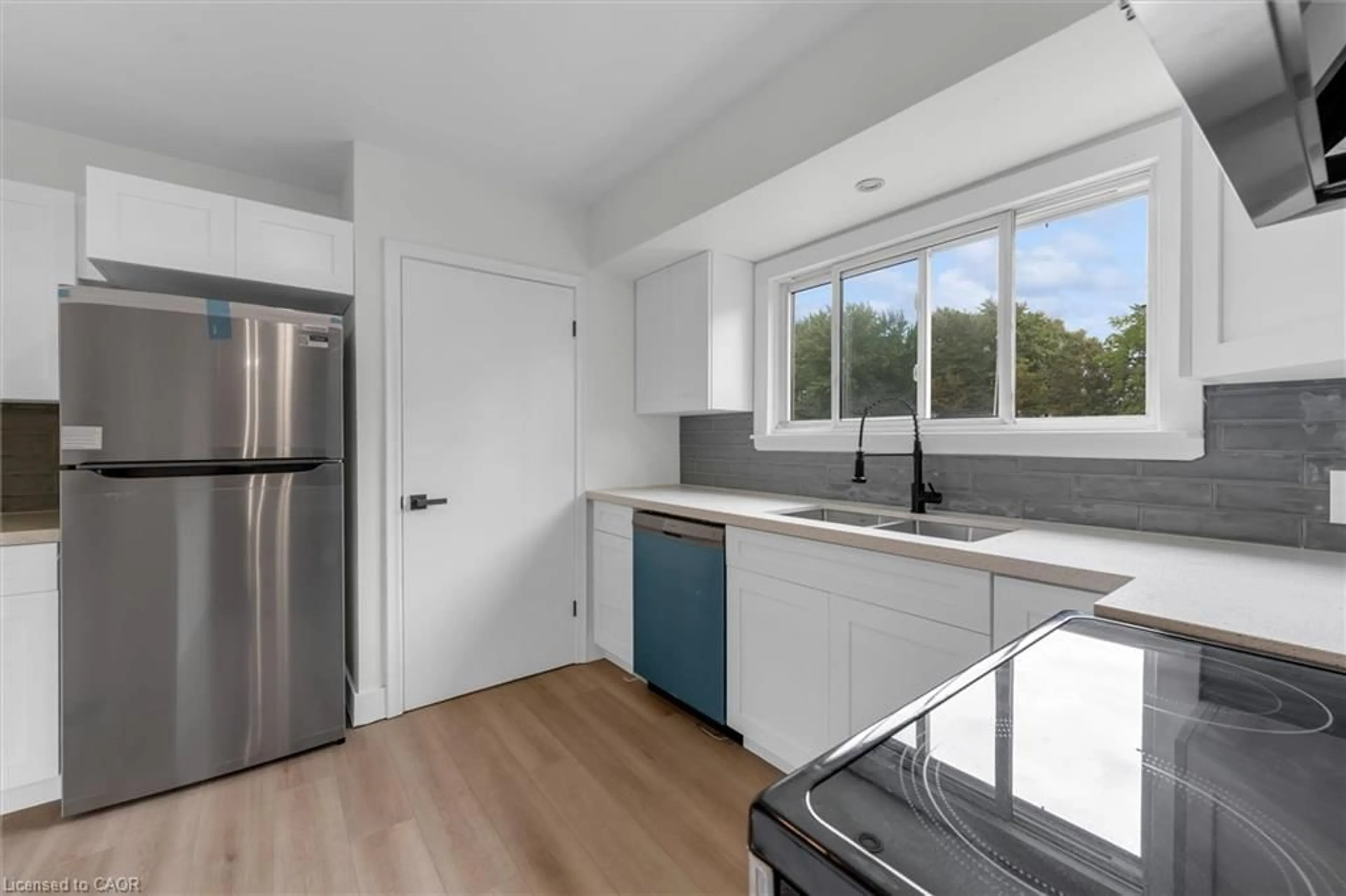 Unknown for 222 Bel-Air Ave, Stoney Creek Ontario L8E 5K2
