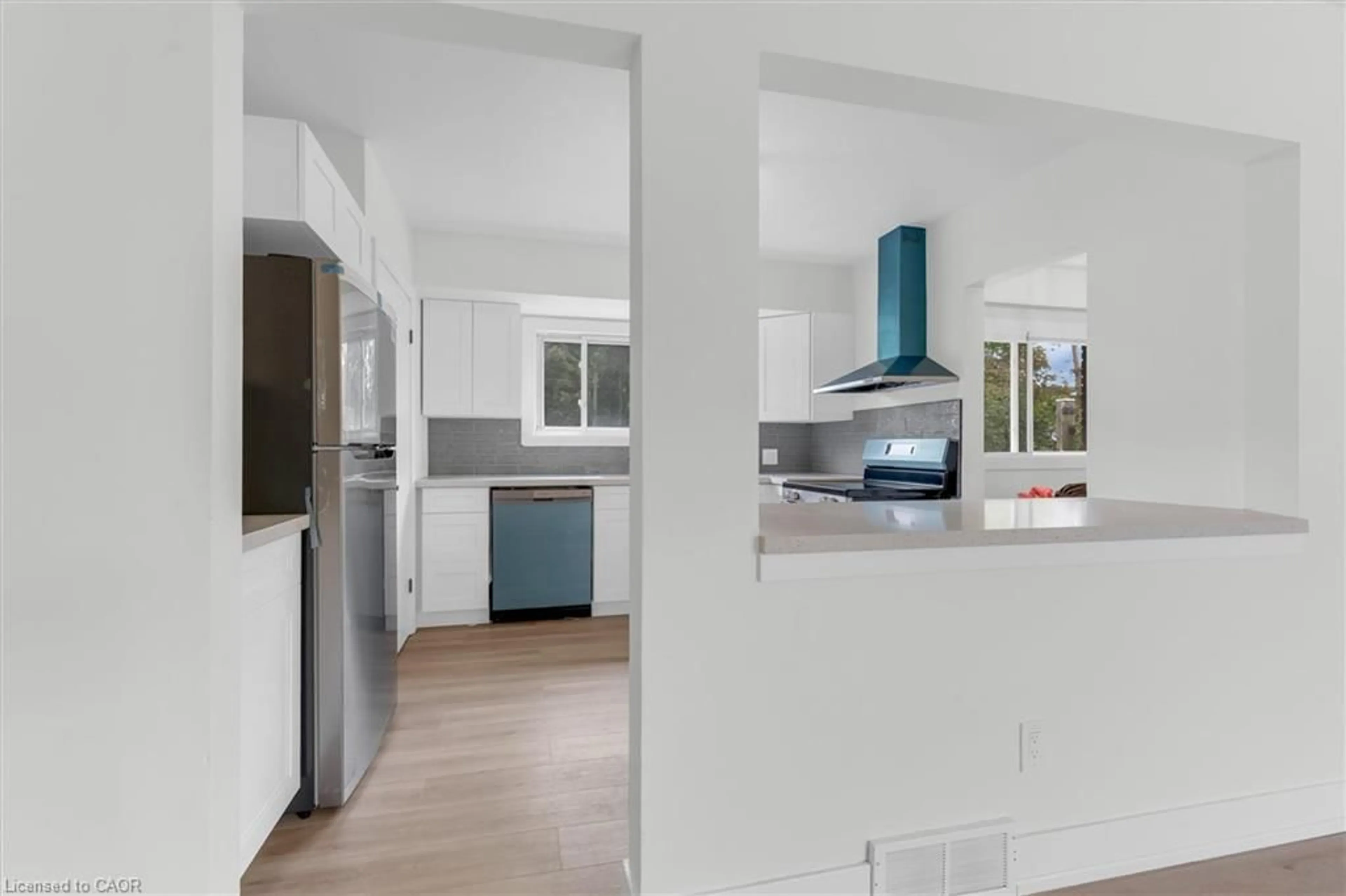 Open concept kitchen, unknown for 222 Bel-Air Ave, Stoney Creek Ontario L8E 5K2