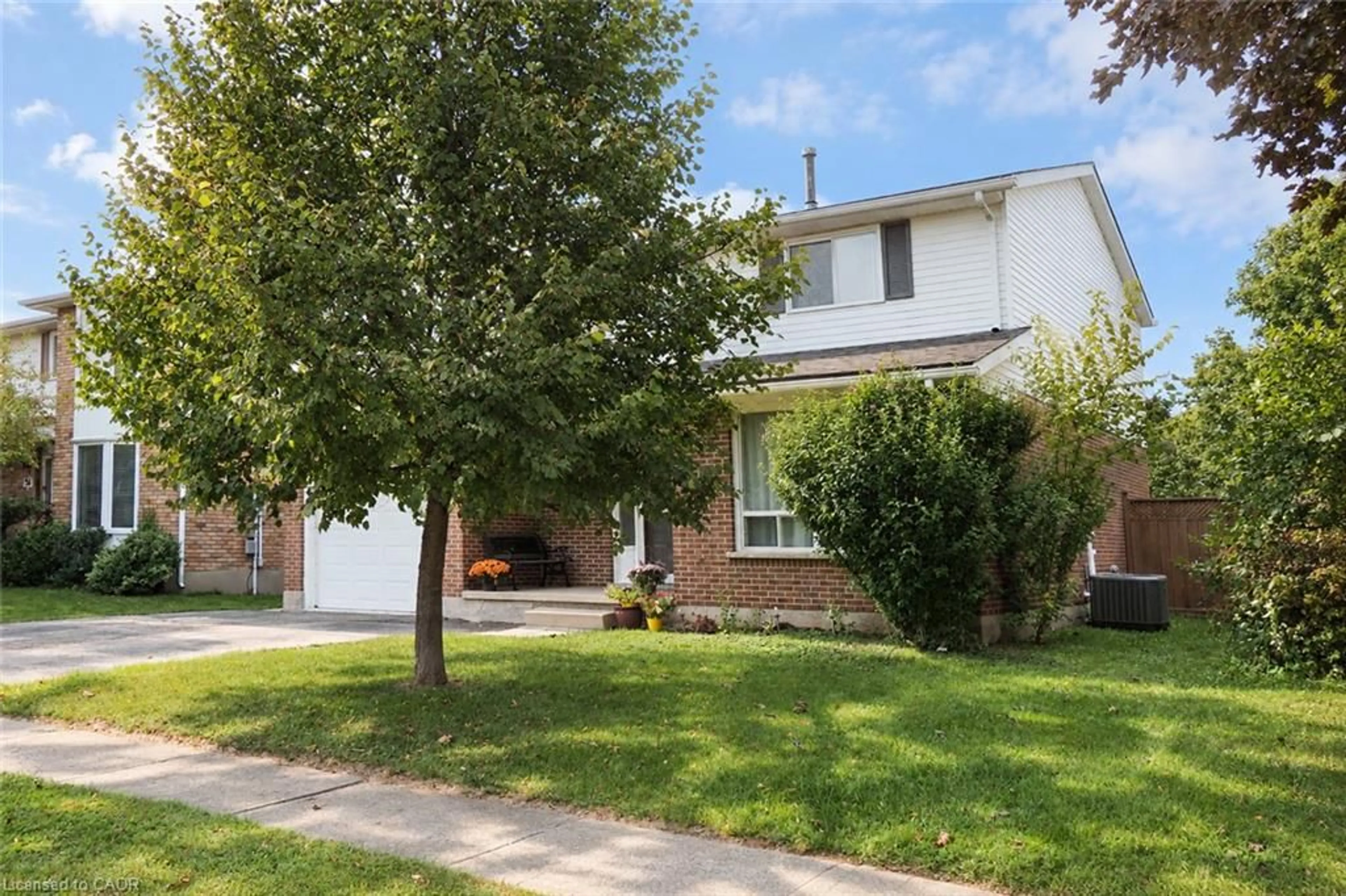 Home with brick exterior material, street for 54 Delavan Dr, Cambridge Ontario N1S 4S3