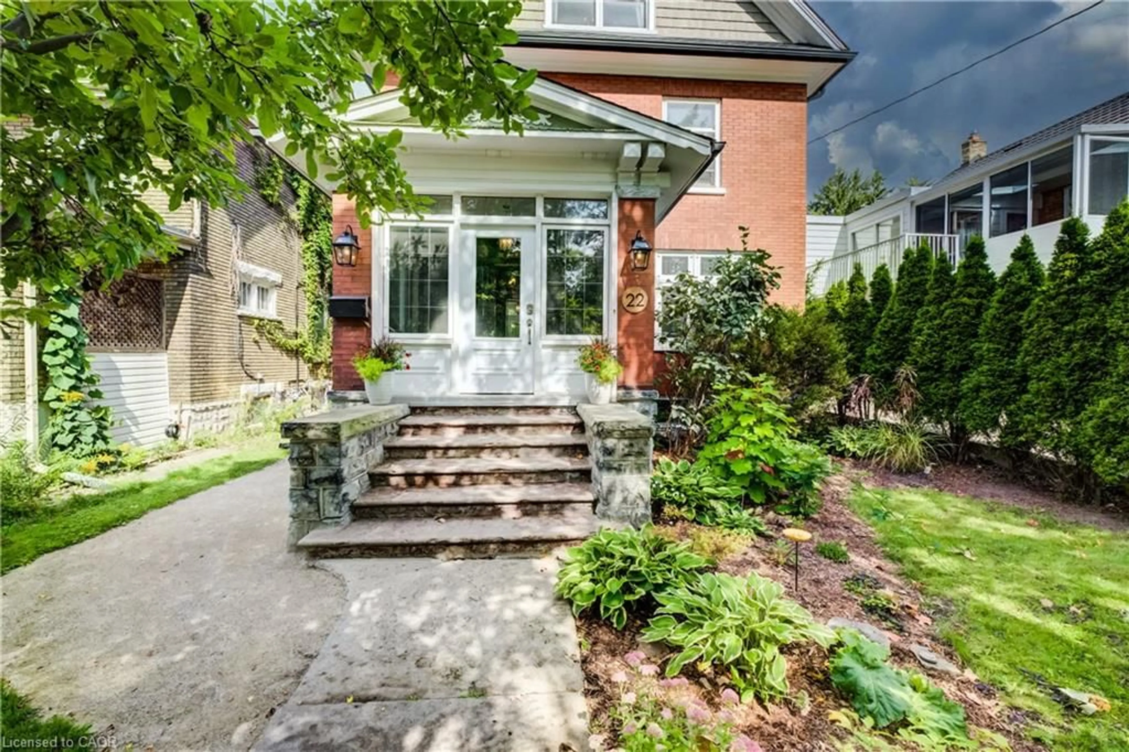 Home with brick exterior material, street for 22 Maynard Ave, Kitchener Ontario N2H 4Z7
