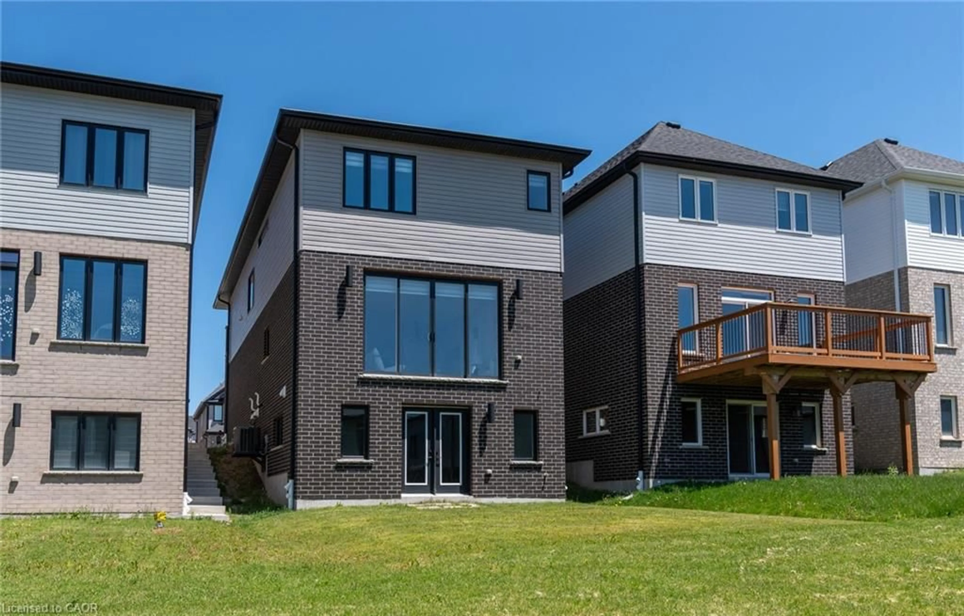 Home with brick exterior material, unknown for 508 Nathalie Cres, Kitchener Ontario N2E 0H8