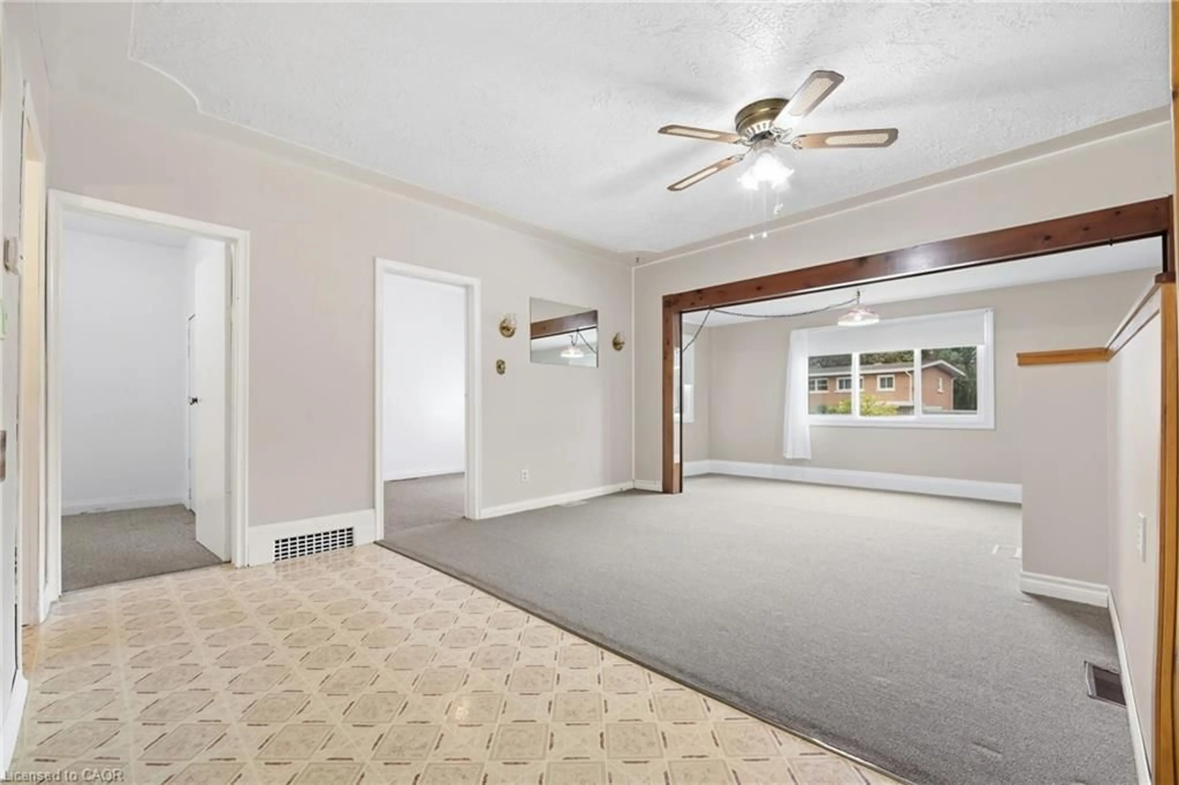 A pic of a room for 423 Lawrence Ave, Kitchener Ontario N2M 1Y7