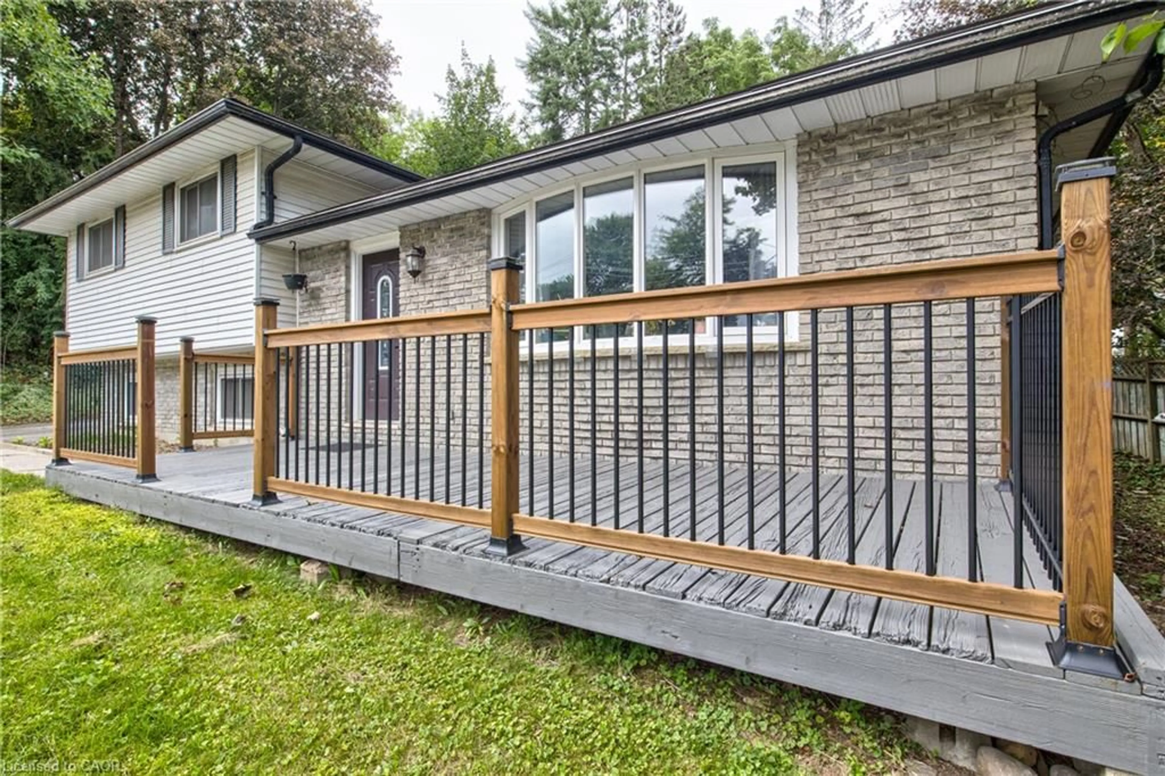 Home with vinyl exterior material, unknown for 334 Mill St, Woodstock Ontario N4S 2X7