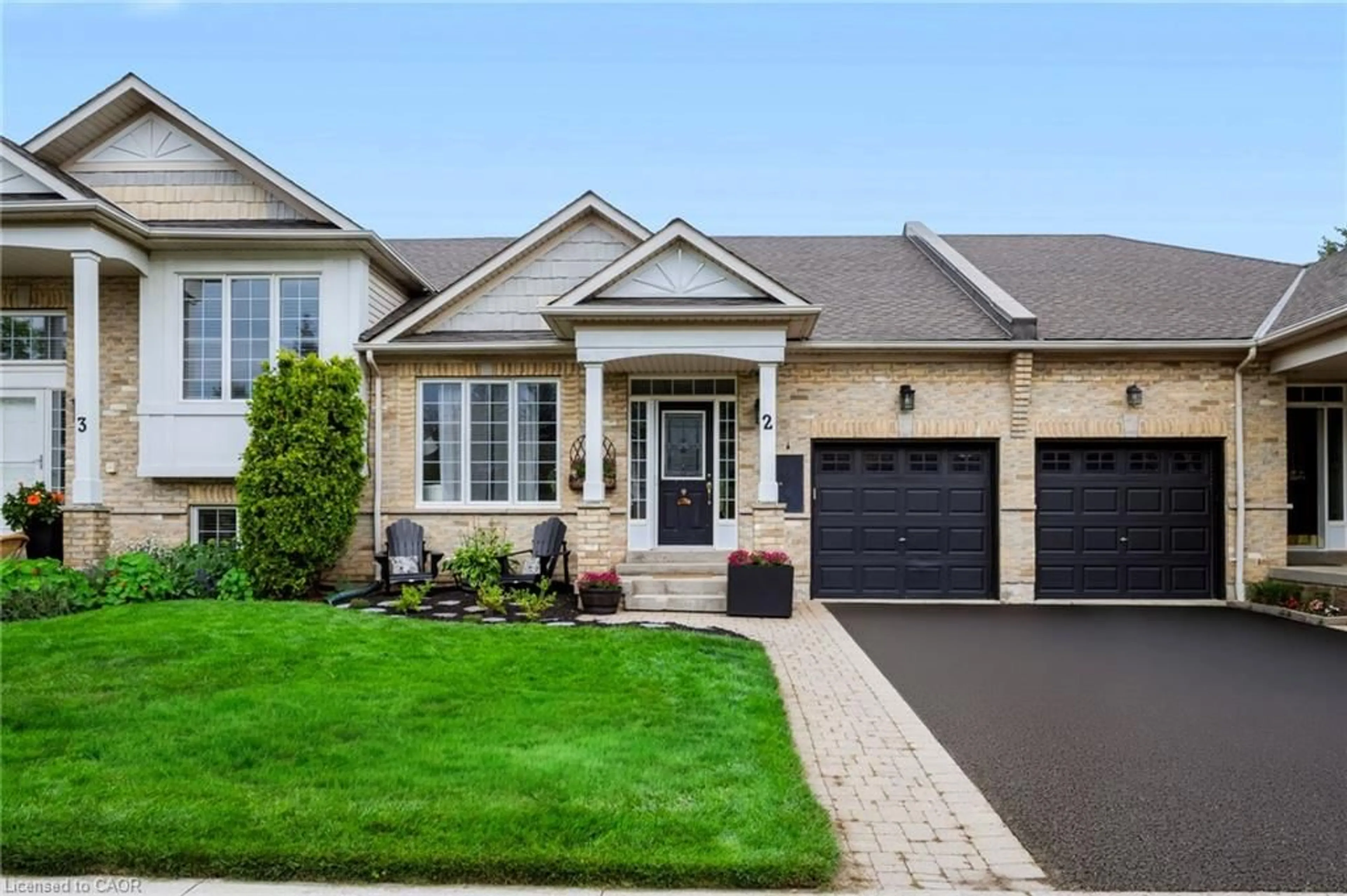 Home with vinyl exterior material, street for 2243 Turnberry Rd #2, Burlington Ontario L7M 4Y4