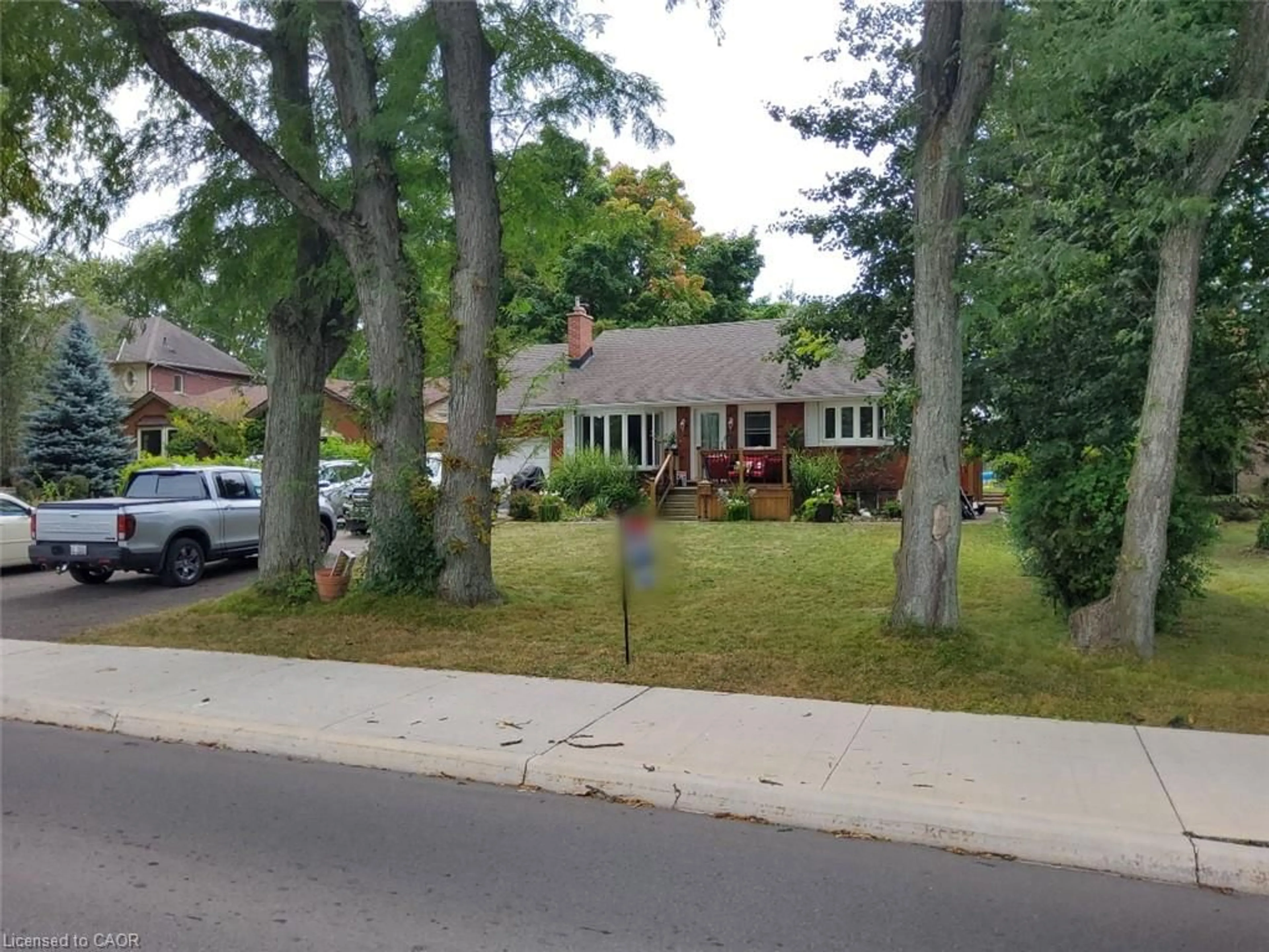Unknown for 256 Southcote Rd, Hamilton Ontario L9G 2W1