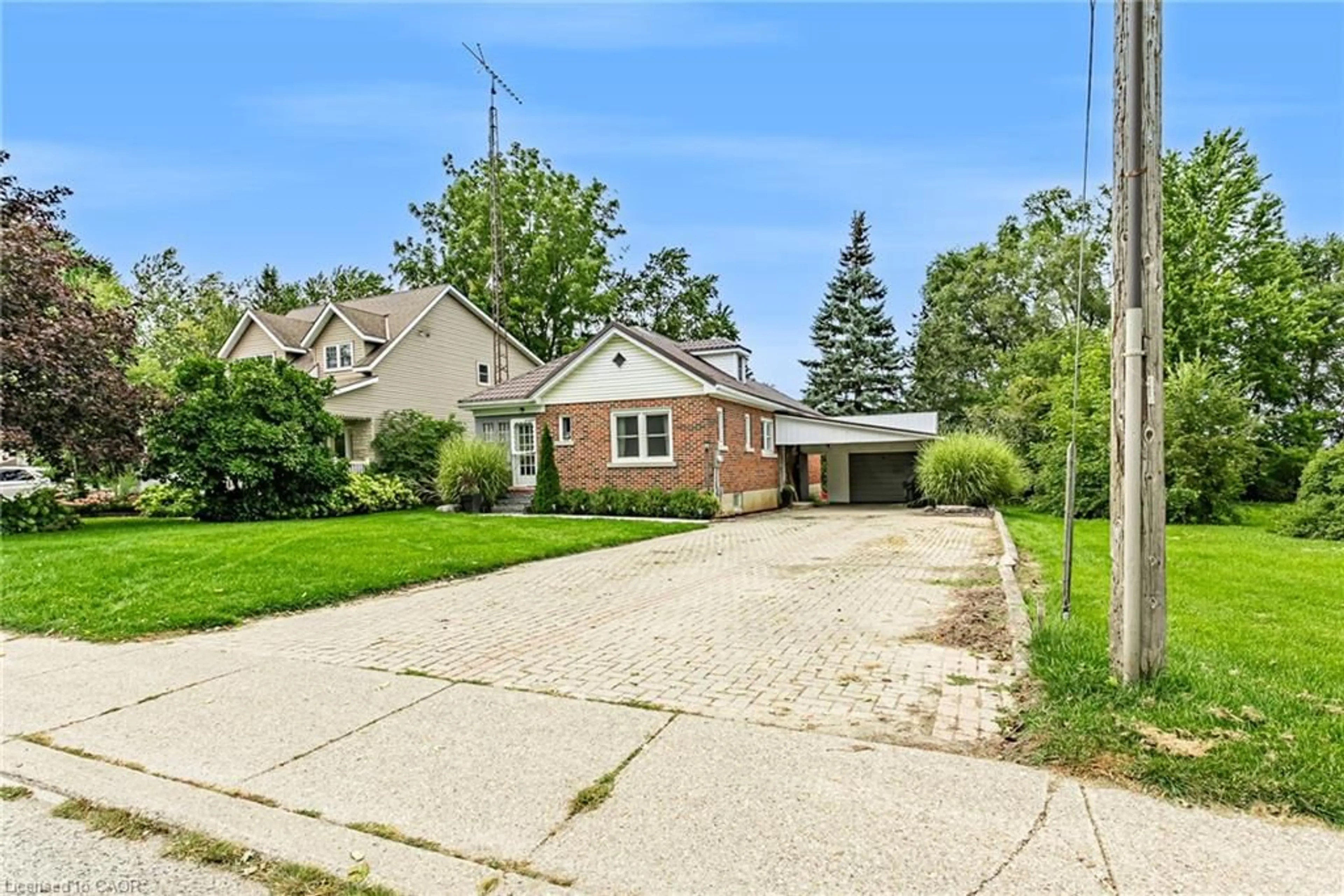 Unknown for 120 Loveys St, Hickson Ontario N0J 1L0