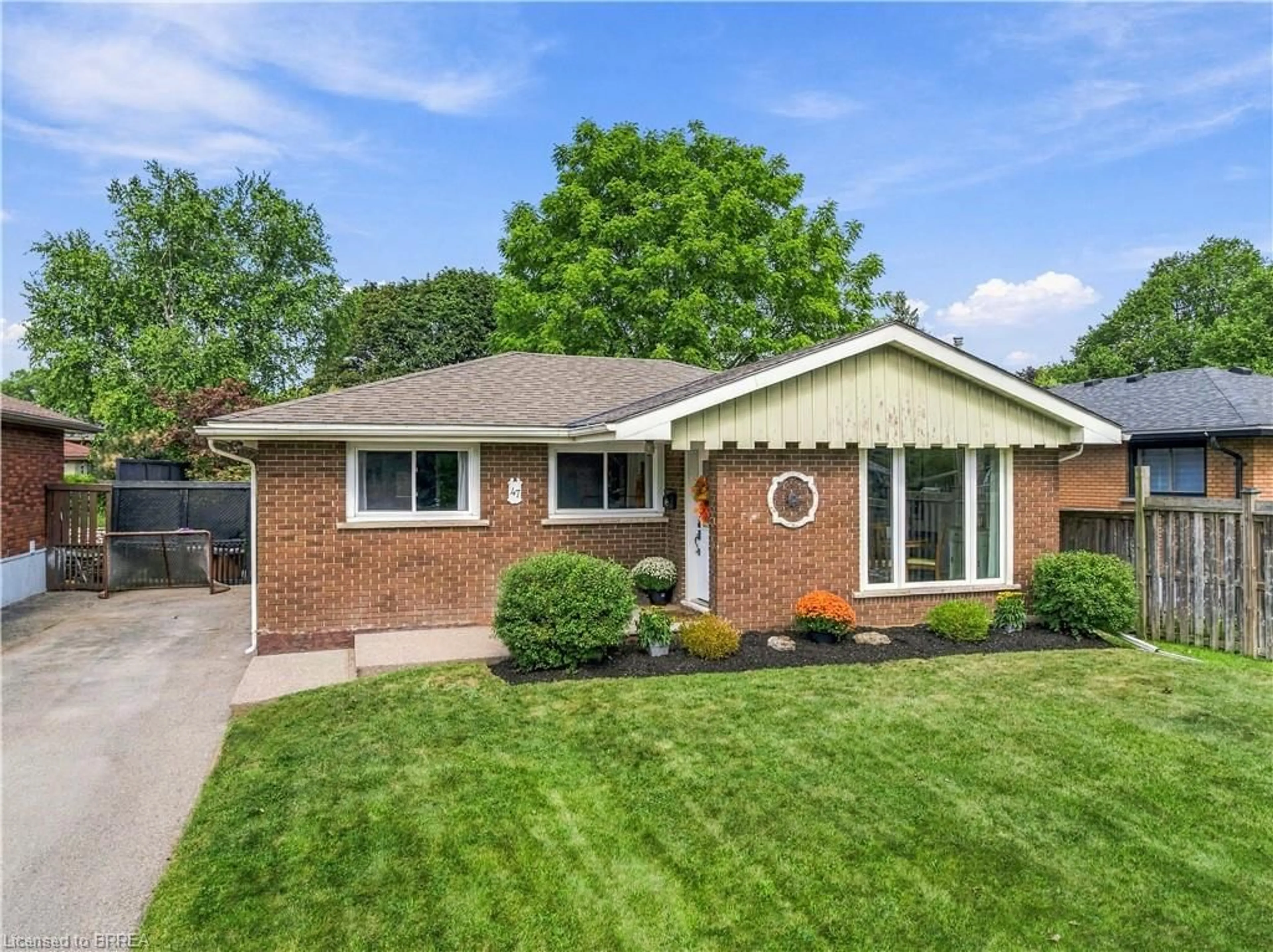 Home with brick exterior material, street for 47 Buckingham St, Brantford Ontario N3R 3B2
