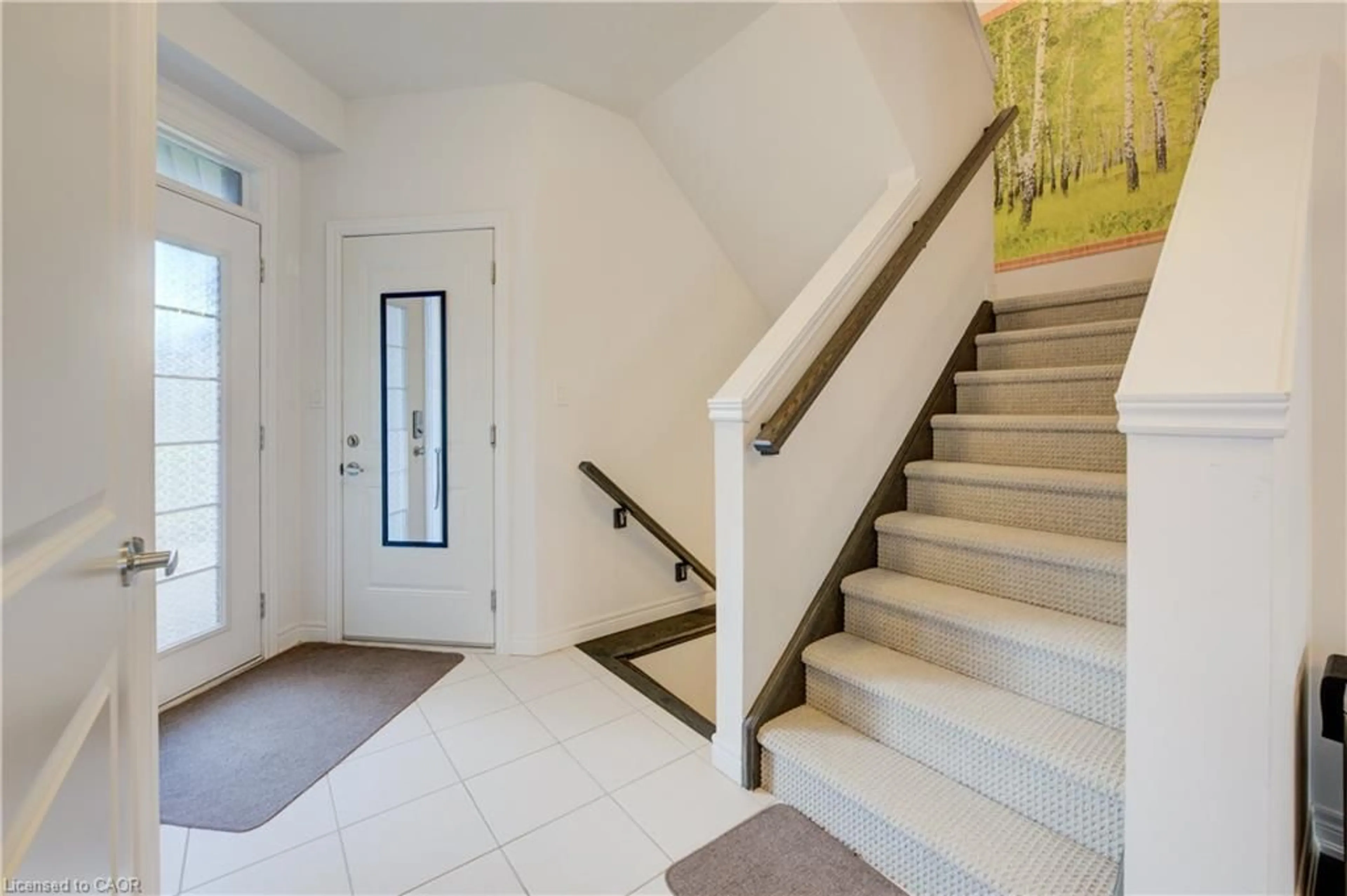 Indoor foyer for 19 Baker Lane, Paris Ontario N3L 0K3