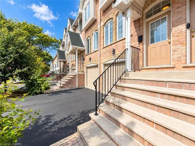 3480 Upper Middle Rd #105, Burlington 3