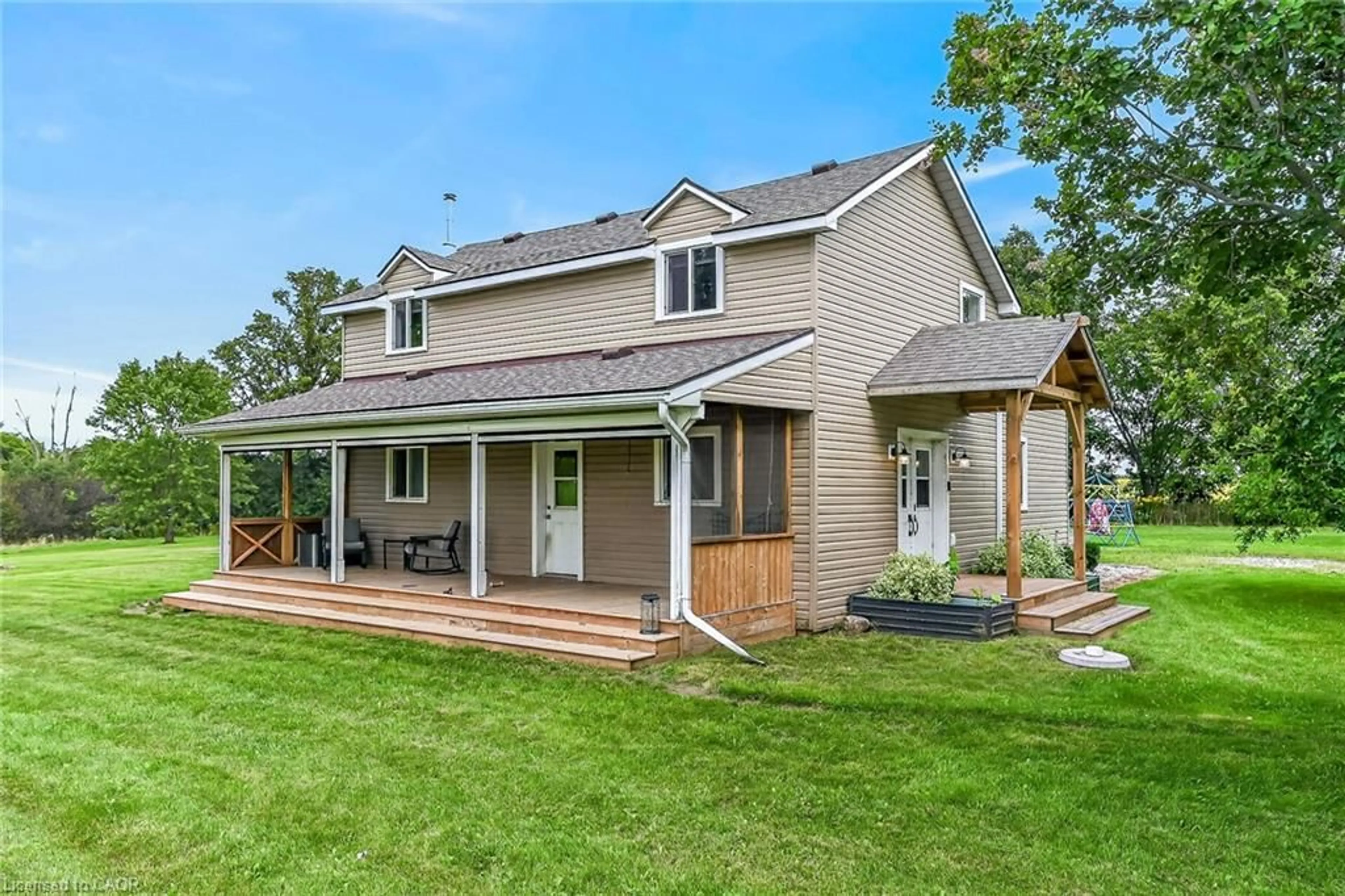 Home with vinyl exterior material, unknown for 1093 Concession 2 Walpole Rd, Selkirk Ontario N0A 1P0