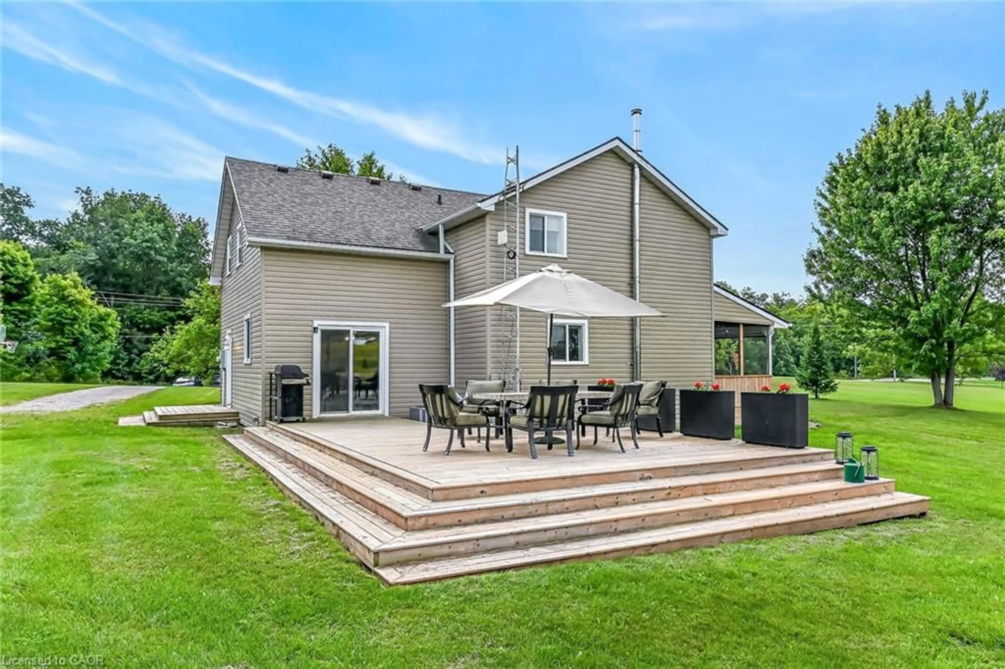 Patio, unknown for 1093 Concession 2 Walpole Rd, Selkirk Ontario N0A 1P0