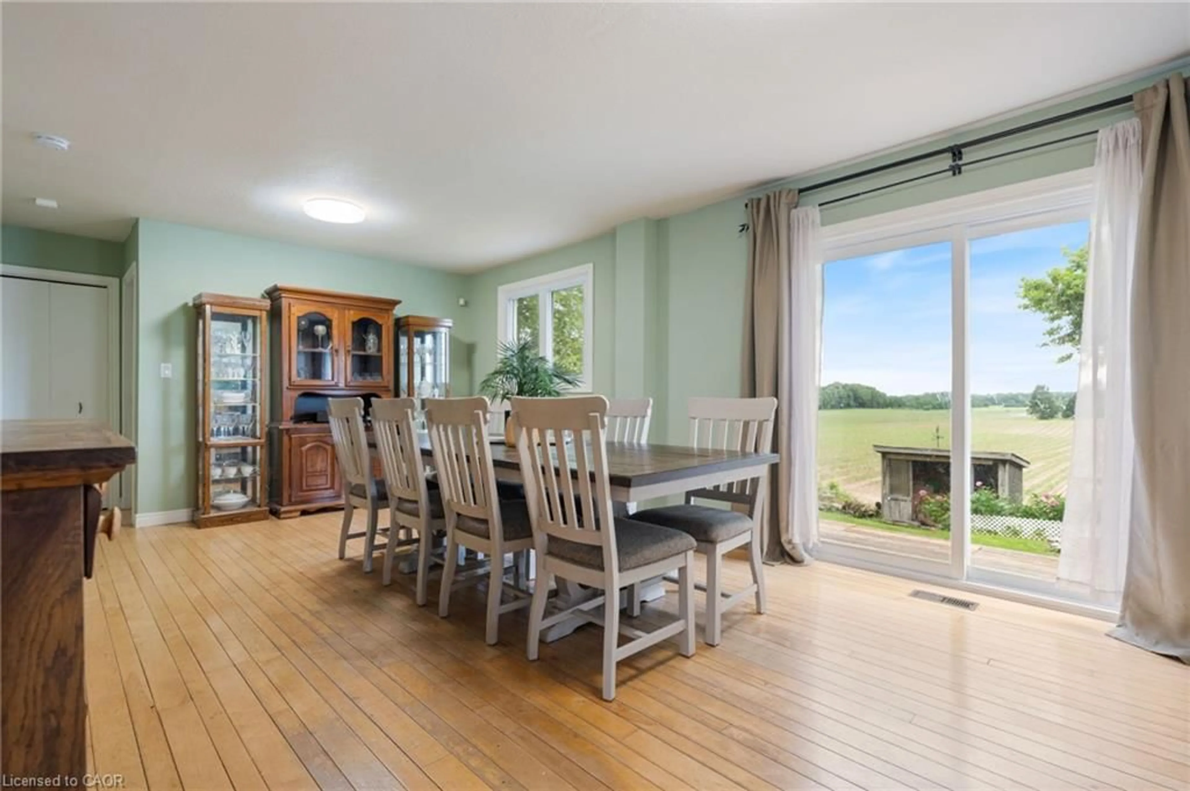 Dining room, wood/laminate floor for 1652 Old Highway 24, Waterford Ontario N0E 1Y0