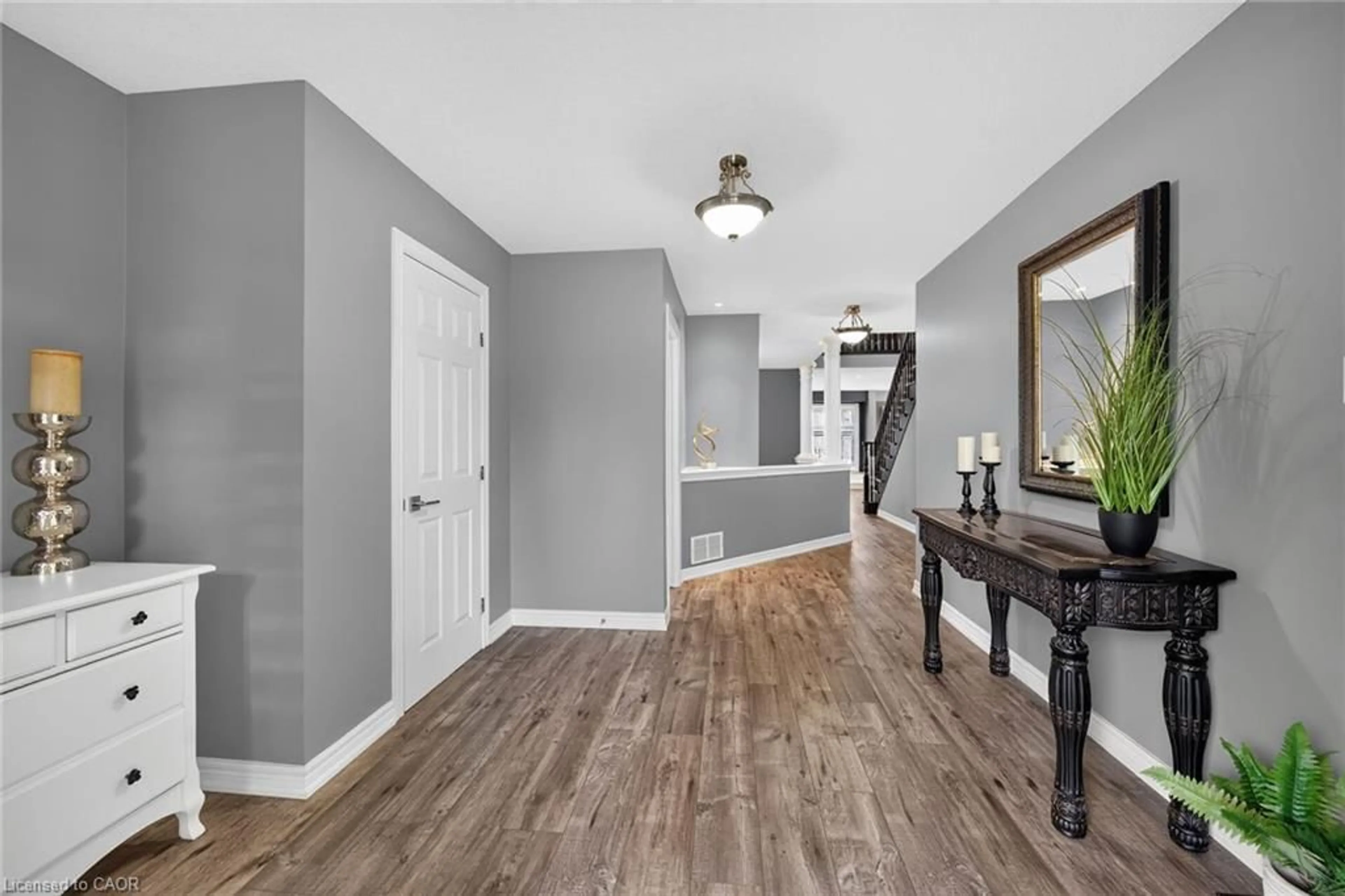 Indoor entryway for 43 Wilbur Dr, Binbrook Ontario L0R 1C0