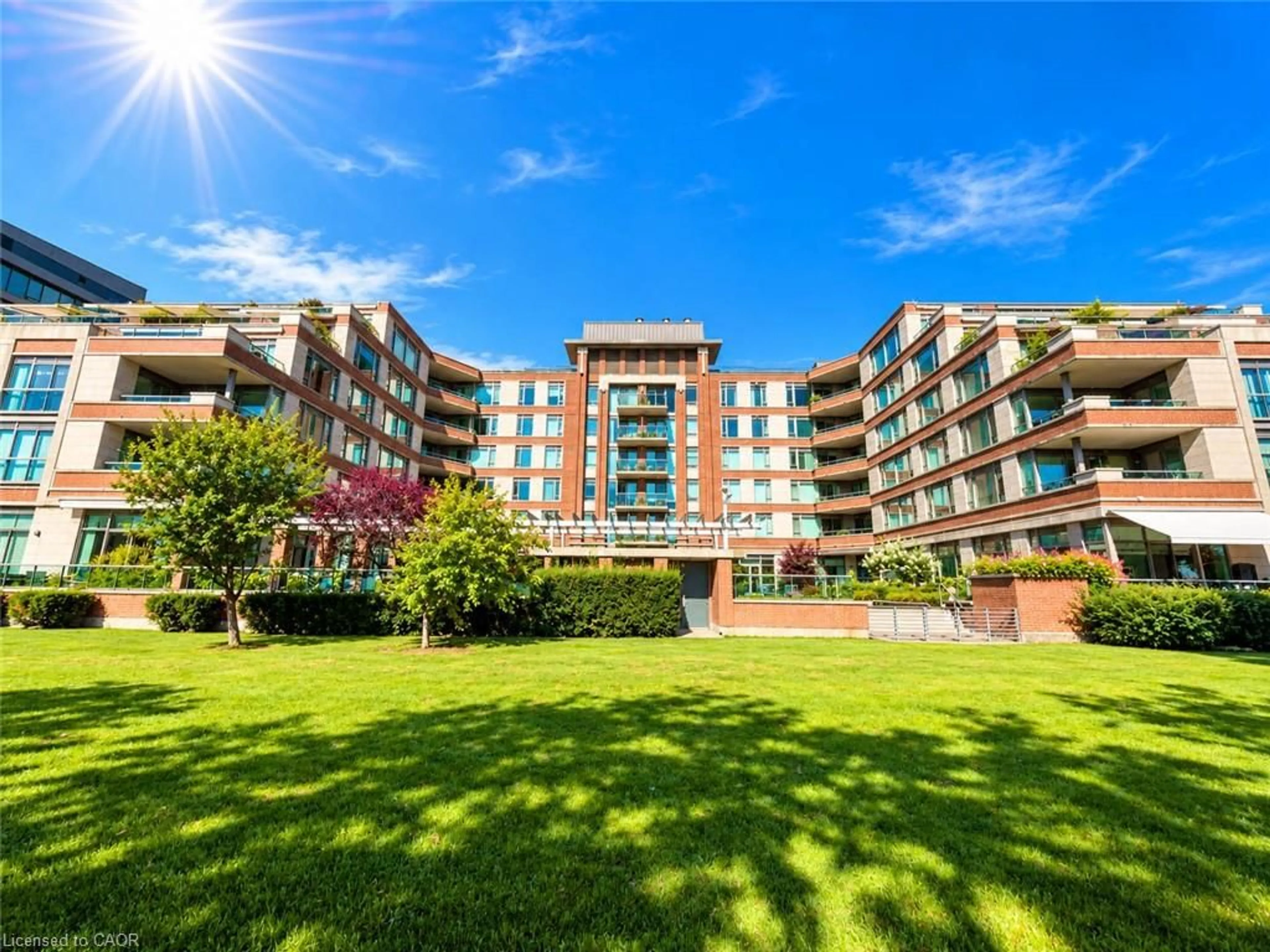 A pic from outside/outdoor area/front of a property/back of a property/a pic from drone, building for 65 Port St #107, Mississauga Ontario L5G 4V3