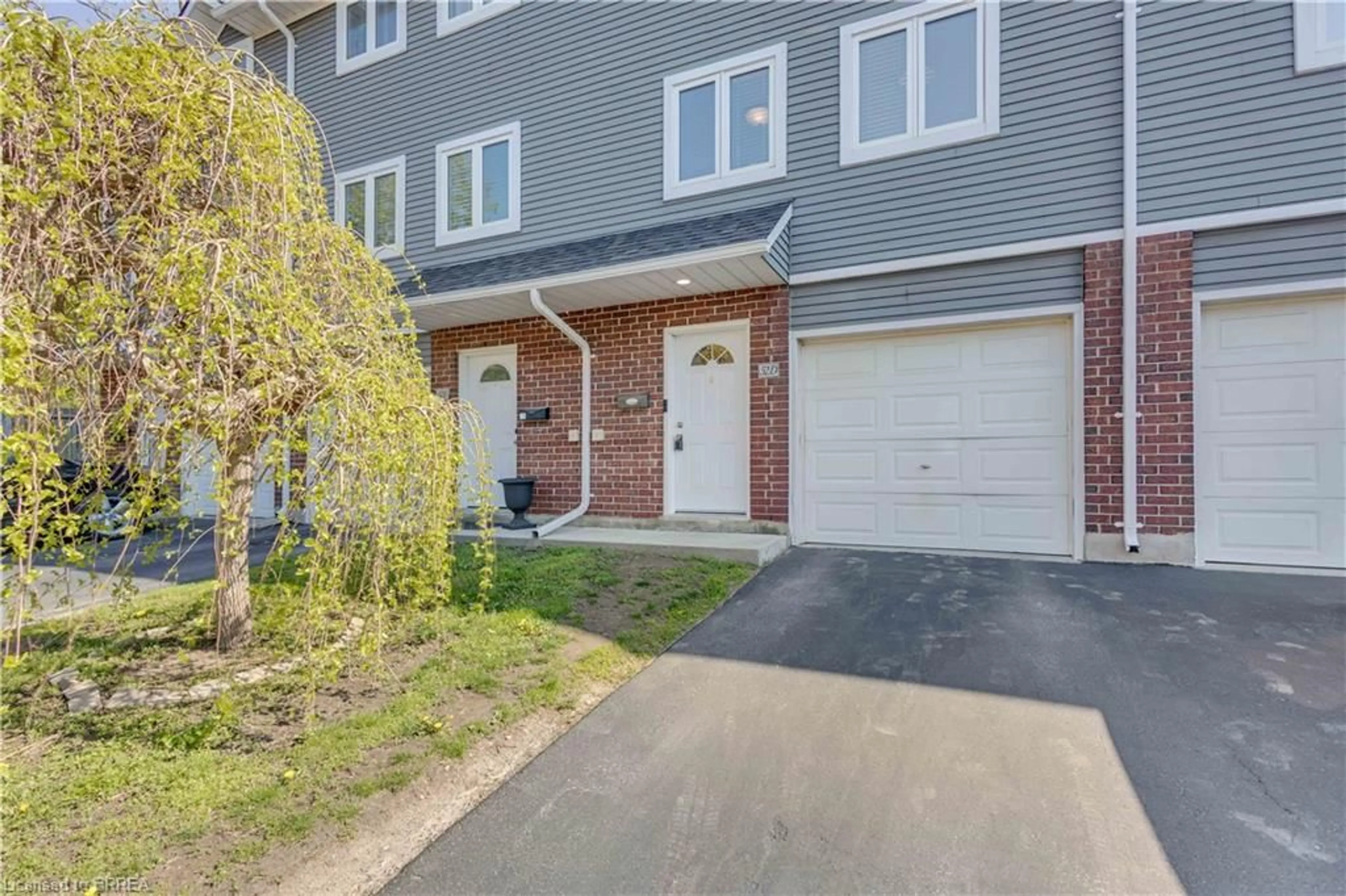 Unknown for 52 Harris Ave #D, Brantford Ontario N3R 2E9