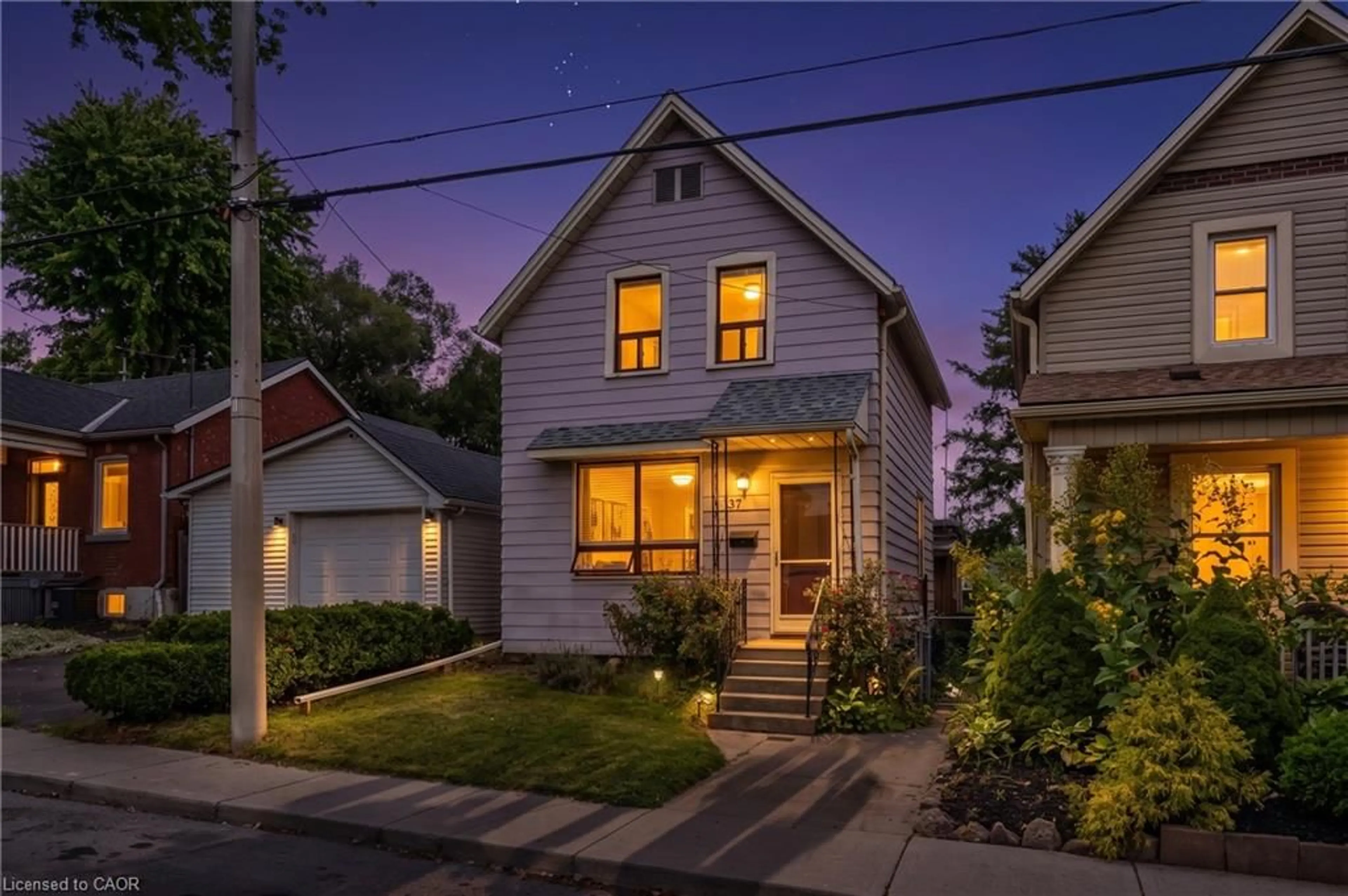 Home with brick exterior material, street for 157 Macaulay St, Hamilton Ontario L8L 3X5