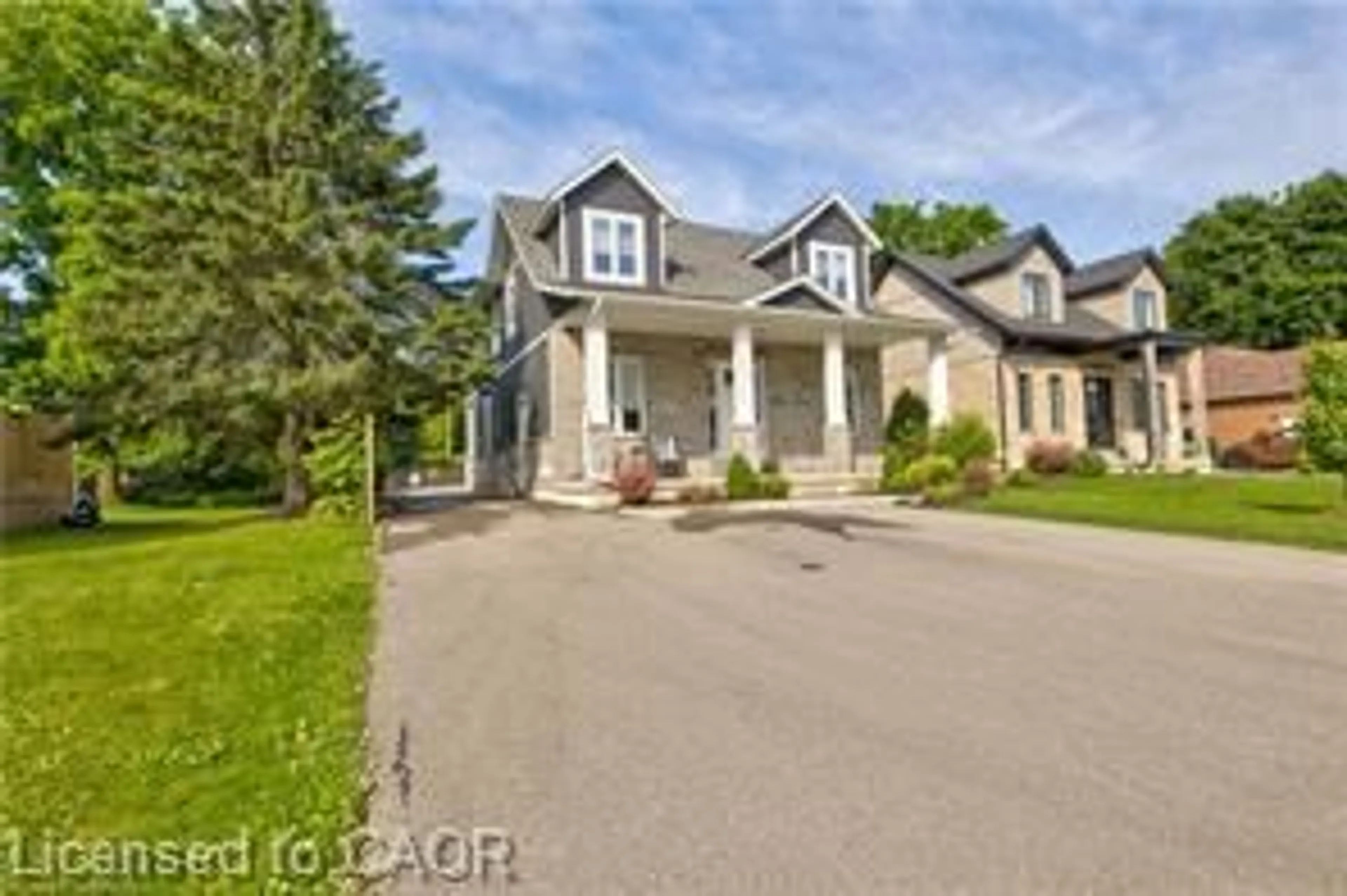 A pic from outside/outdoor area/front of a property/back of a property/a pic from drone, street for 45A William St, Ayr Ontario N0B 1E0