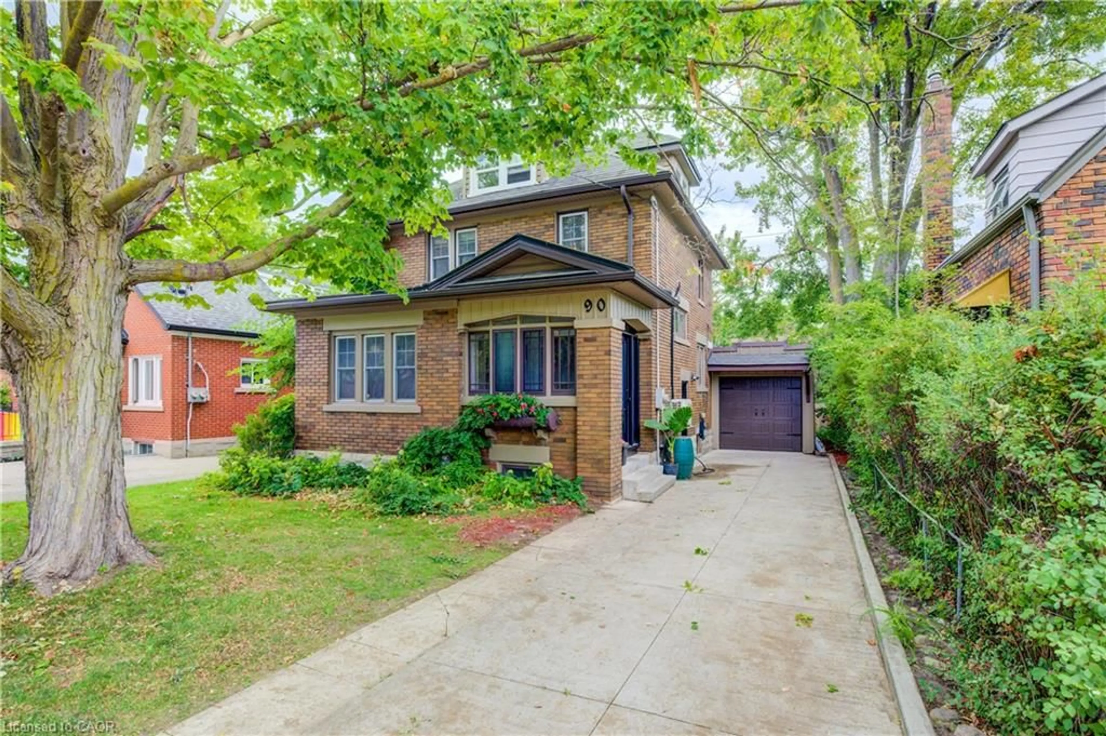 Home with brick exterior material, street for 90 Brock St, Kitchener Ontario N2M 1X3