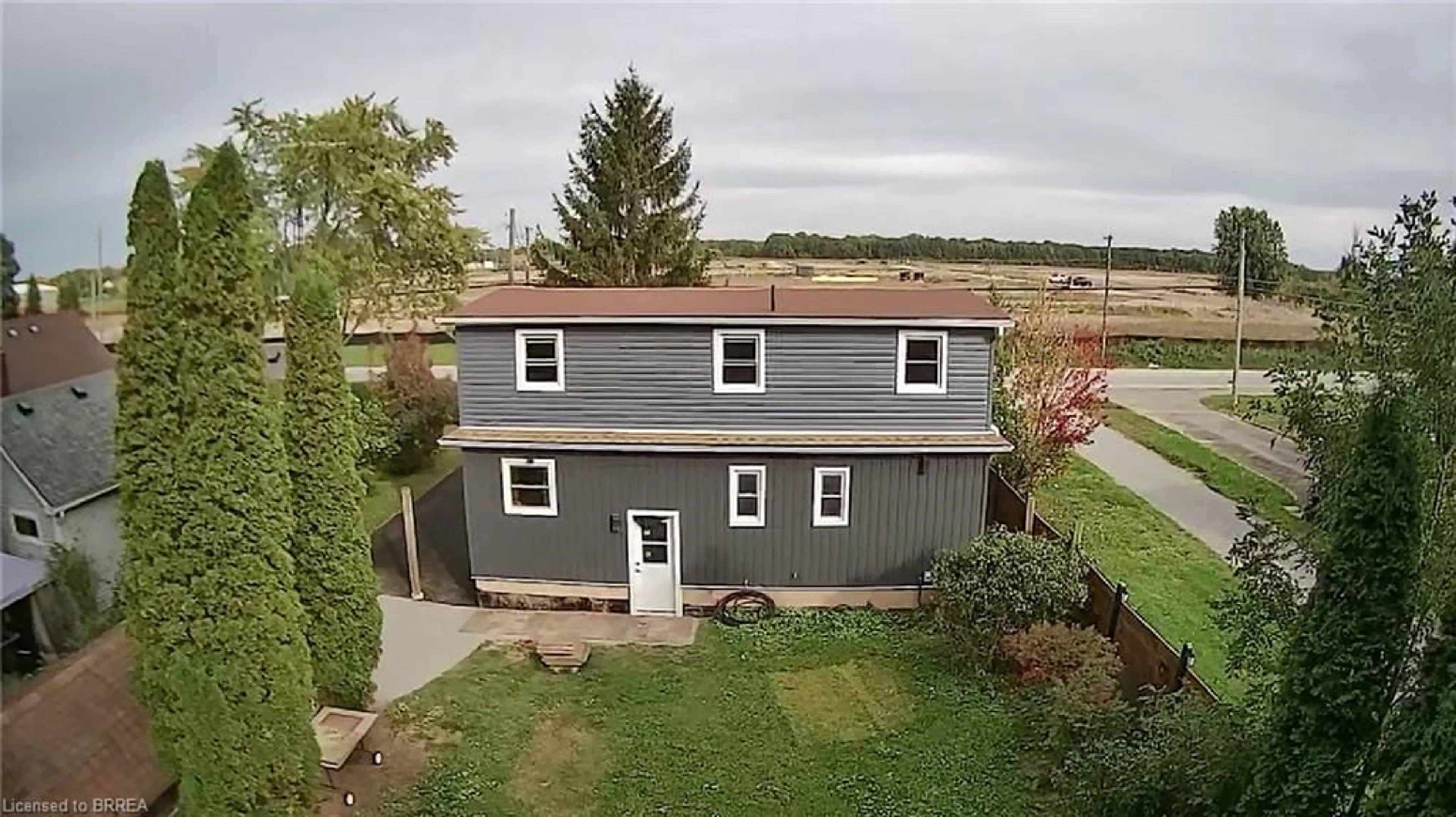 A pic from outside/outdoor area/front of a property/back of a property/a pic from drone, building for 9125 Sodom Rd, Niagara Falls Ontario L2E 6S6