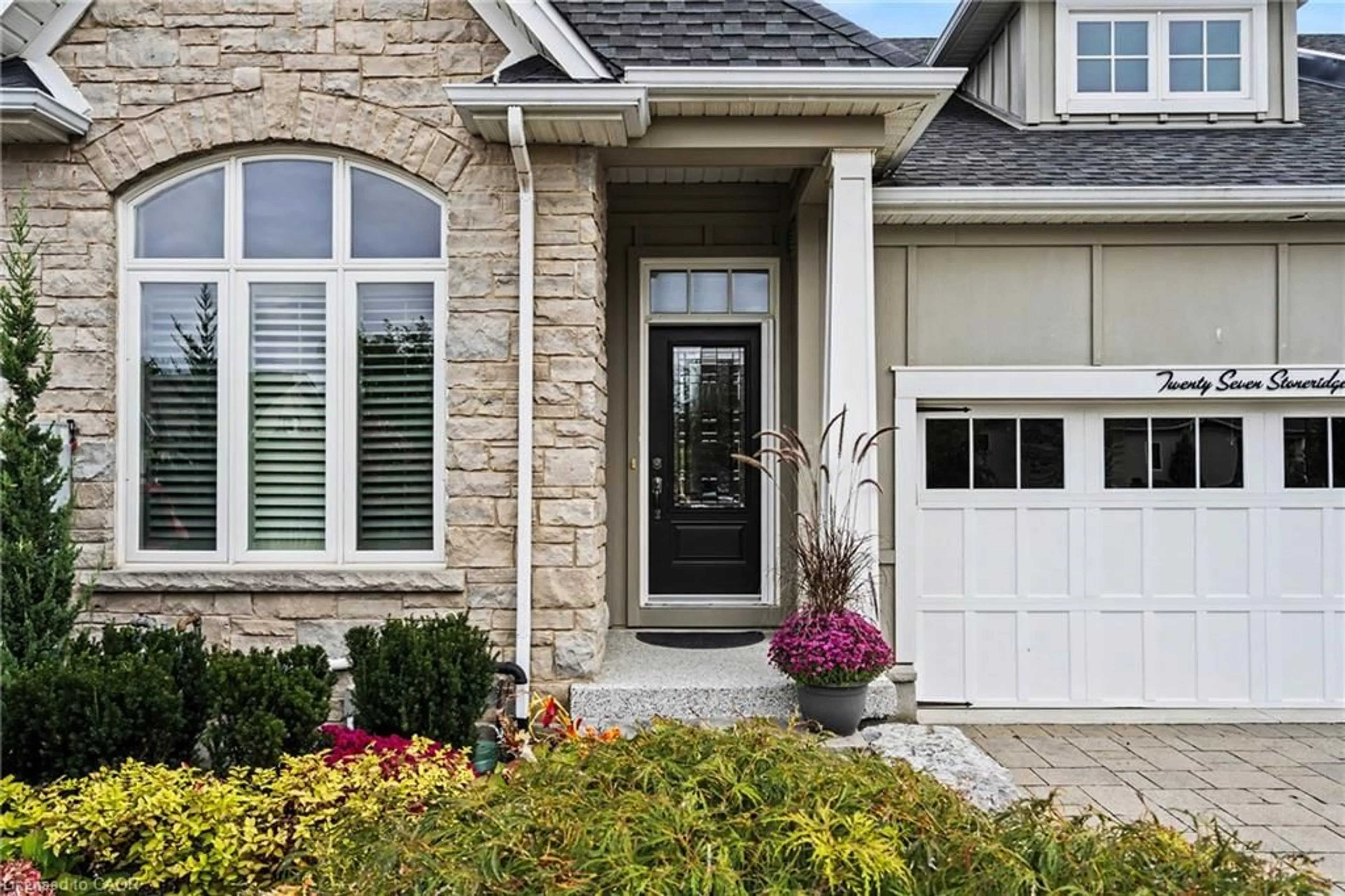 Home with brick exterior material, street for 27 Stoneridge Cres, Niagara-on-the-Lake Ontario L0S 1J1