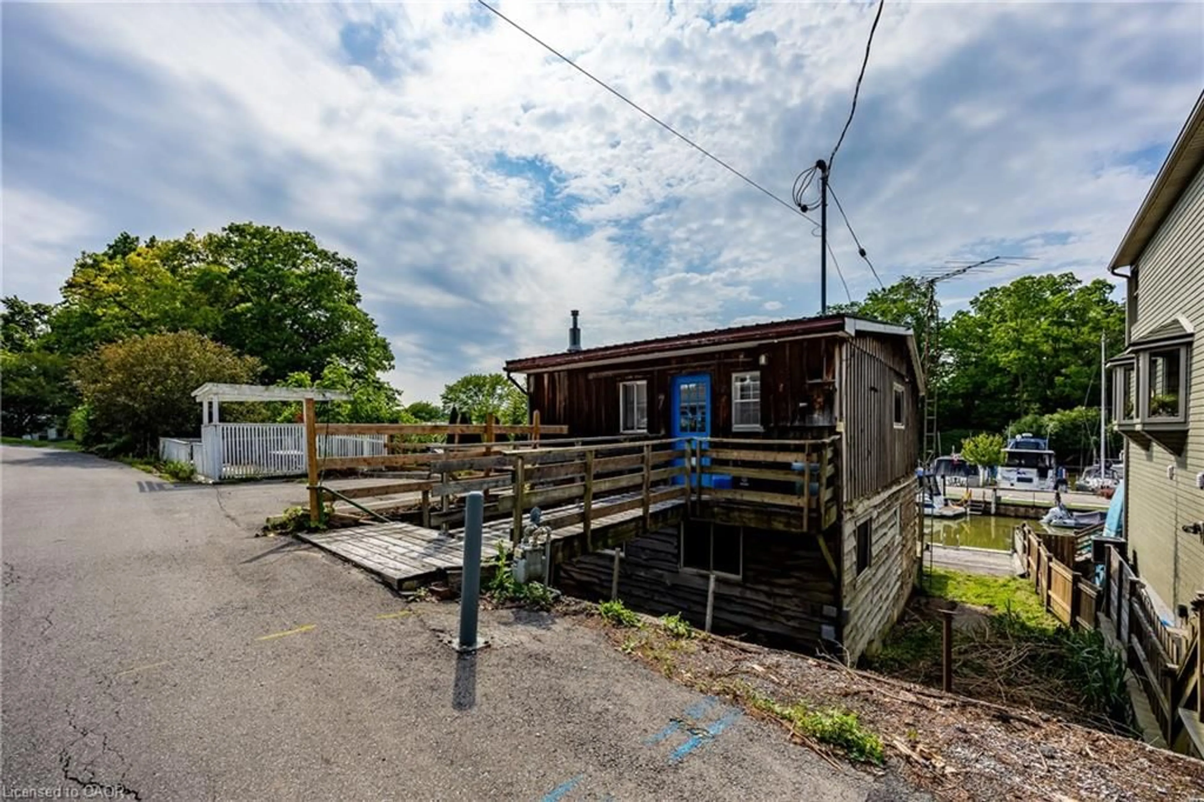 Unknown for 7 Douglas St, Port Dover Ontario N0A 1N7