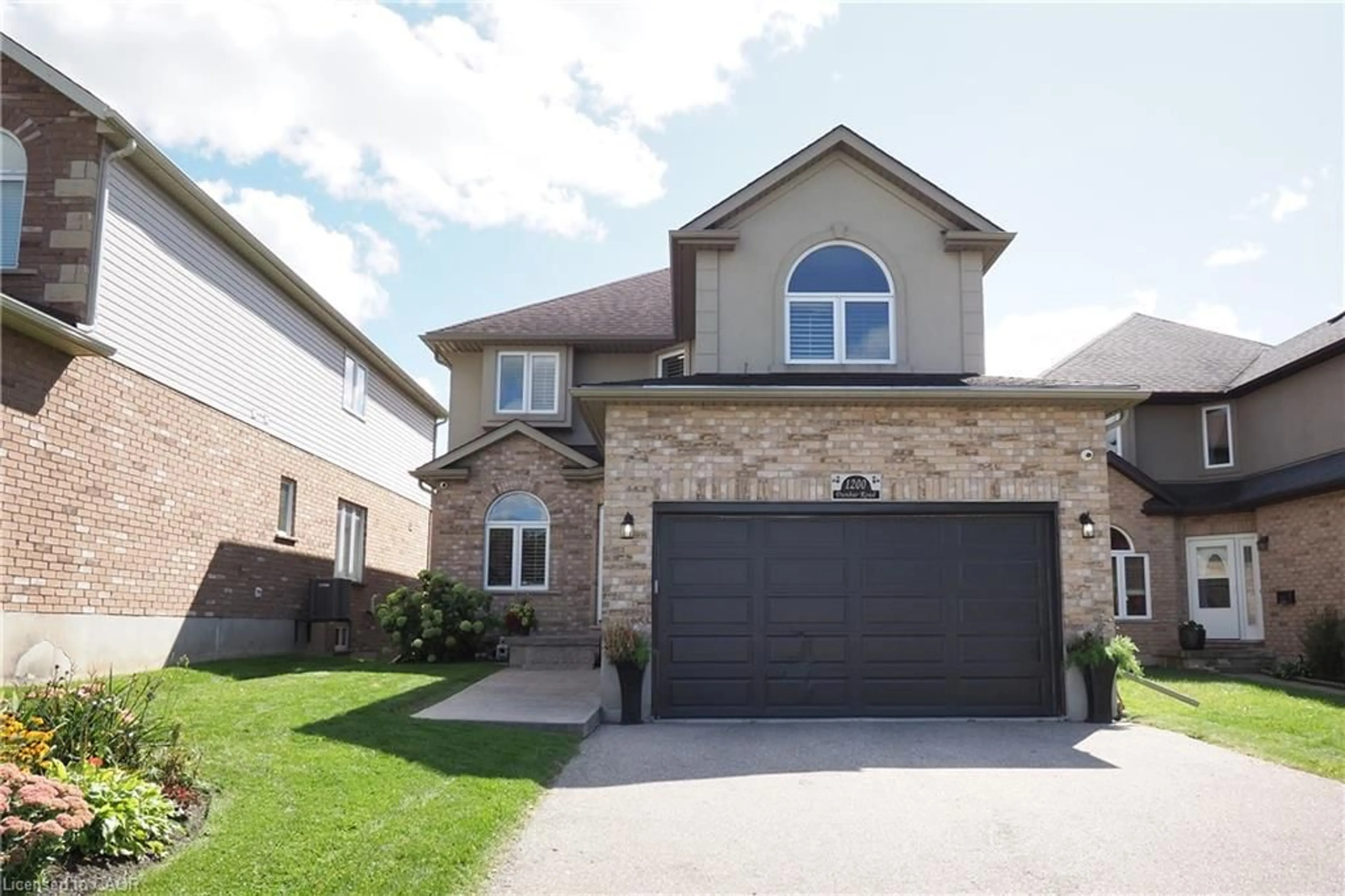 Home with brick exterior material, street for 1200 Dunbar Rd, Cambridge Ontario N3H 4W6