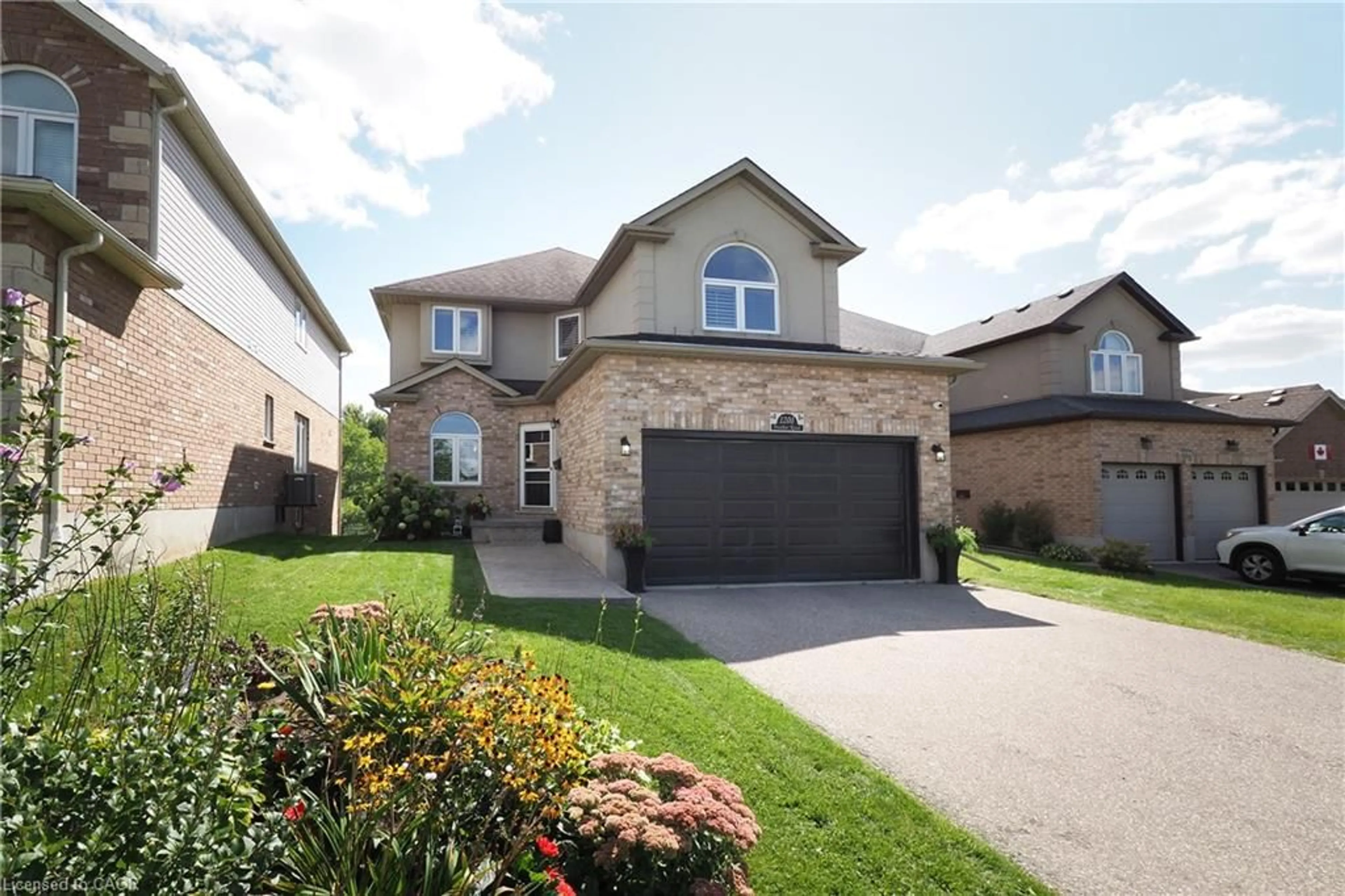 Home with brick exterior material, street for 1200 Dunbar Rd, Cambridge Ontario N3H 4W6