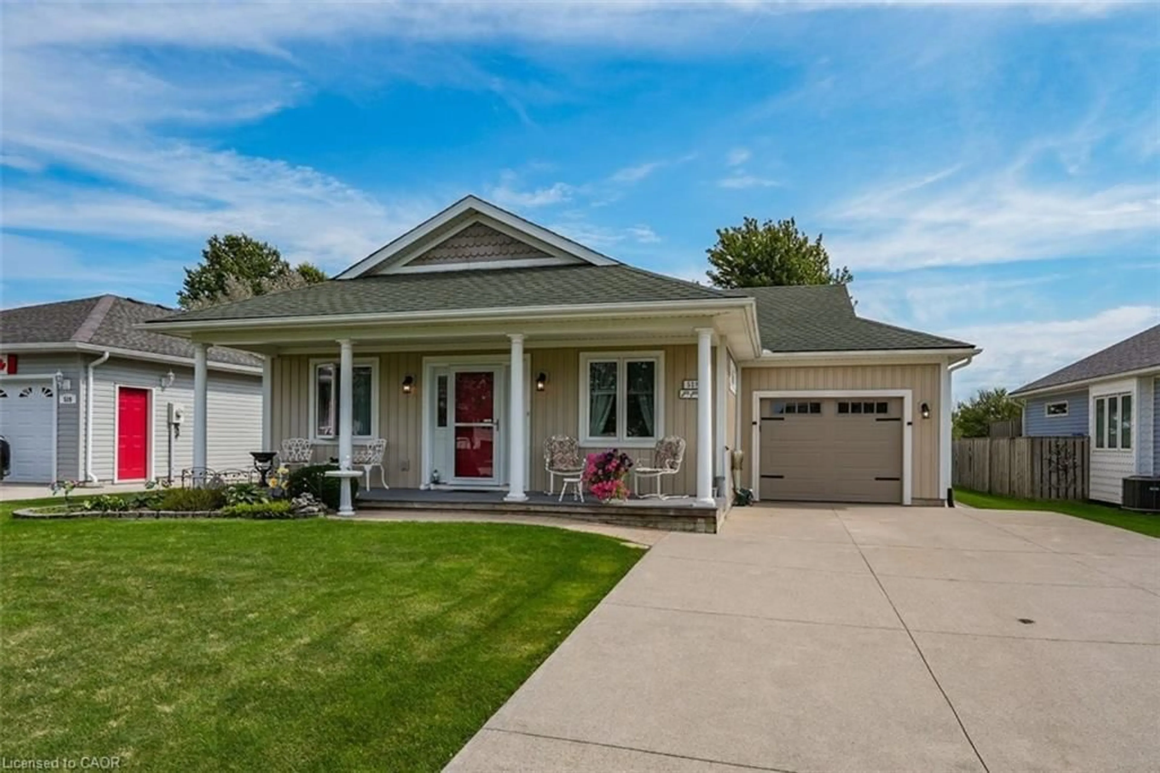 Home with vinyl exterior material, street for 3033 Townline Rd #518, Stevensville Ontario L0S 1S1