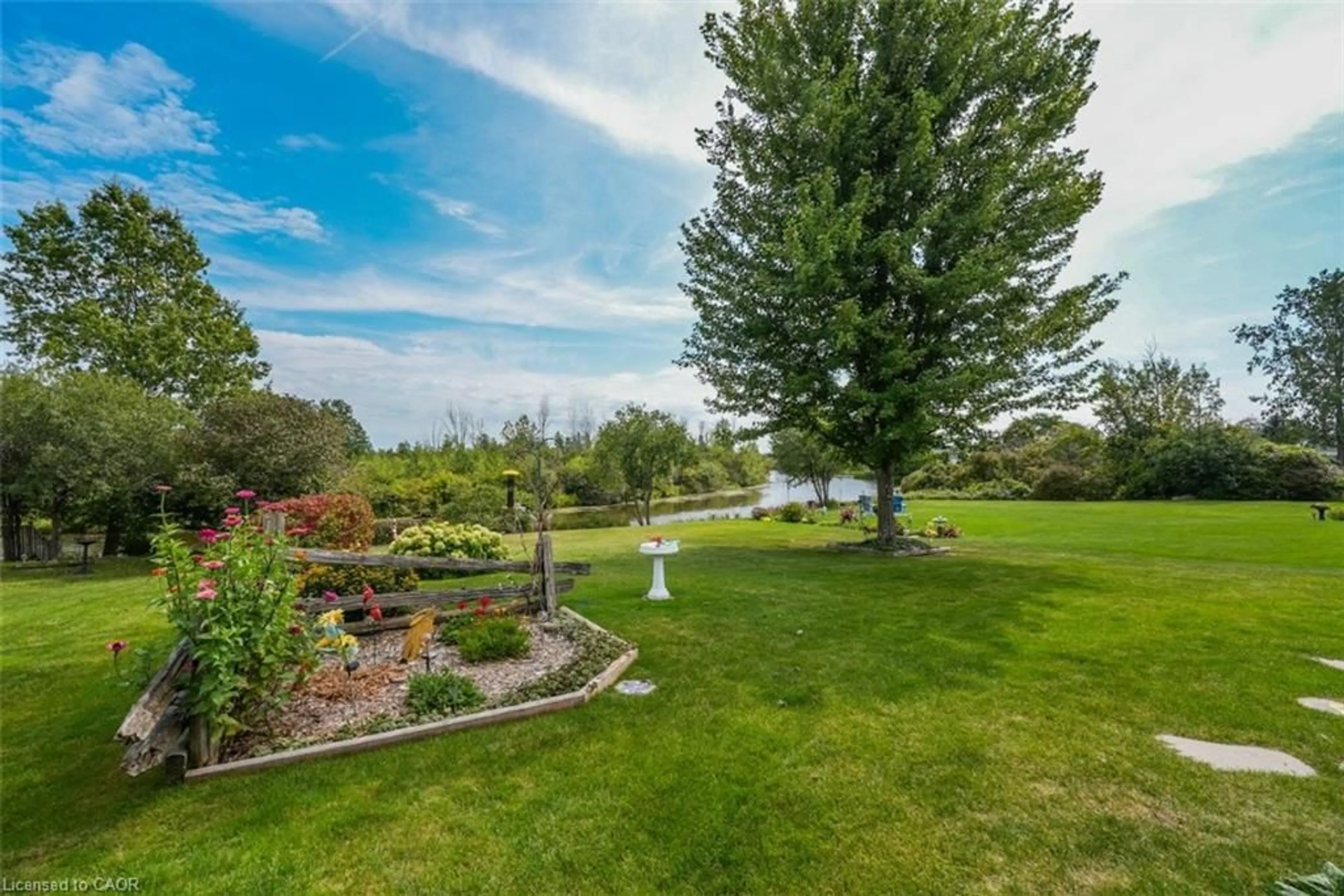 A pic from outside/outdoor area/front of a property/back of a property/a pic from drone, water/lake/river/ocean view for 3033 Townline Rd #518, Stevensville Ontario L0S 1S1