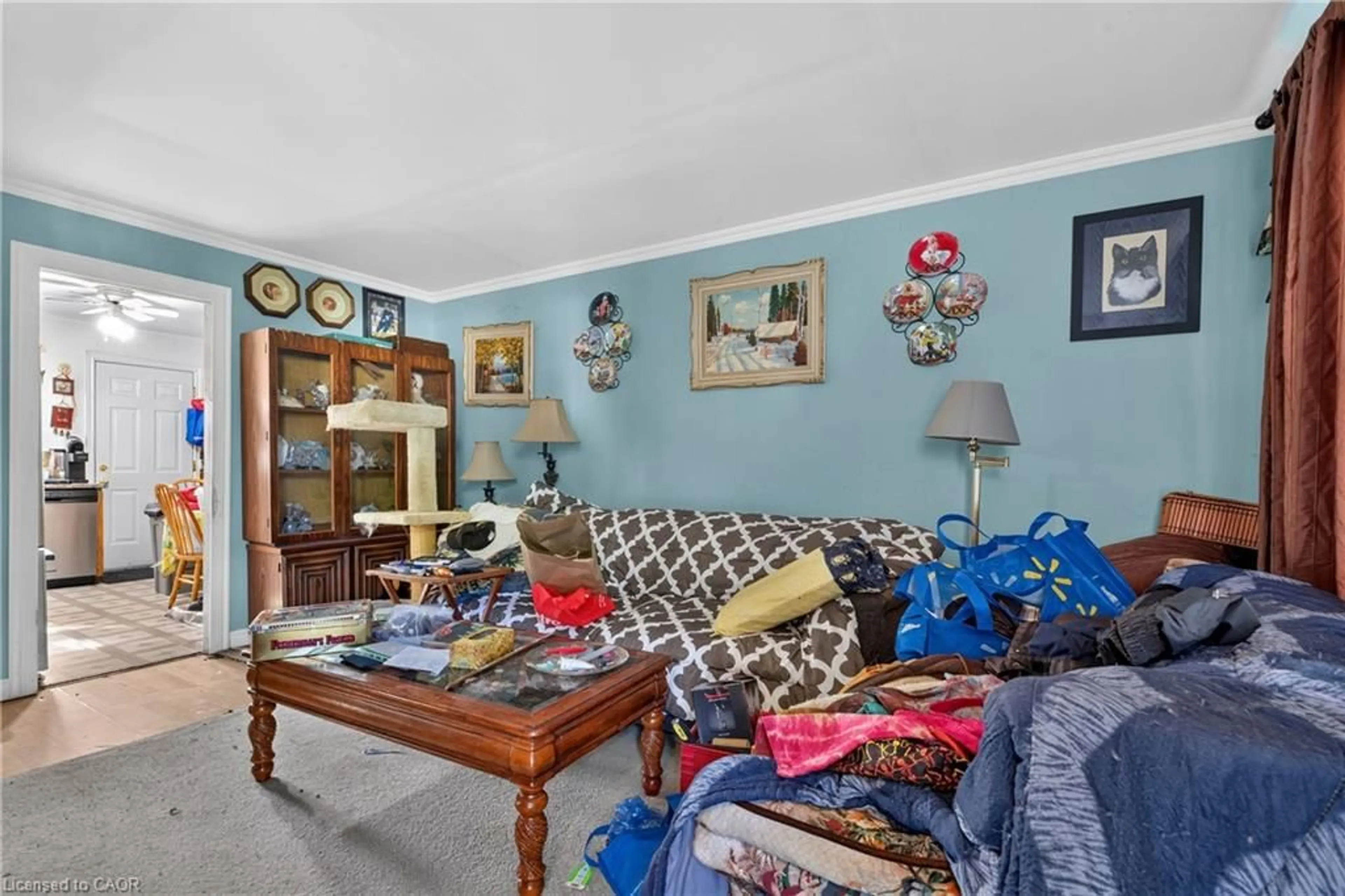 Living room with furniture, unknown for 70 Glennie Ave, Hamilton Ontario L8H 5V9