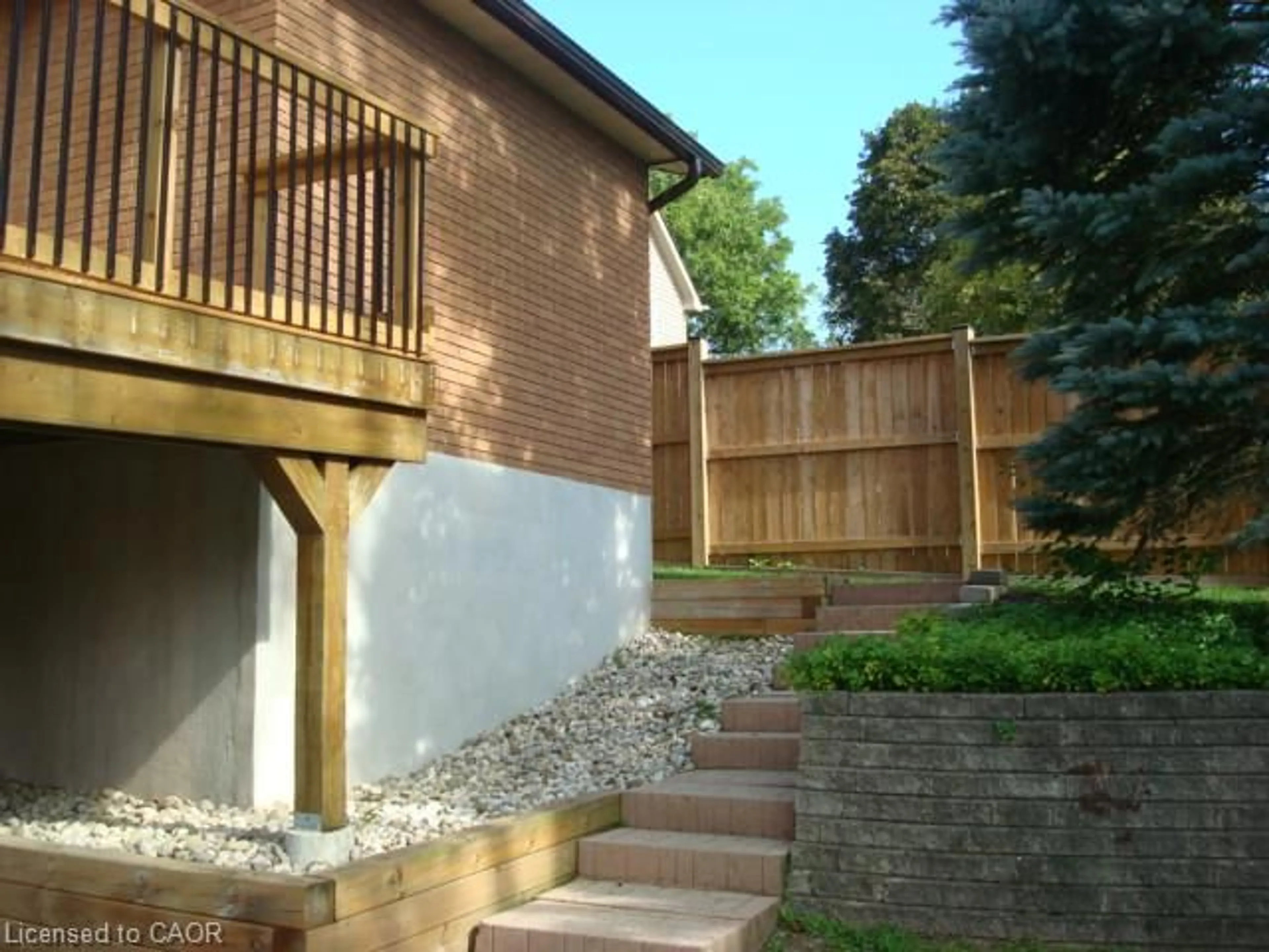 Unknown for 126 Avondale Rd, Cambridge Ontario N3C 2E6