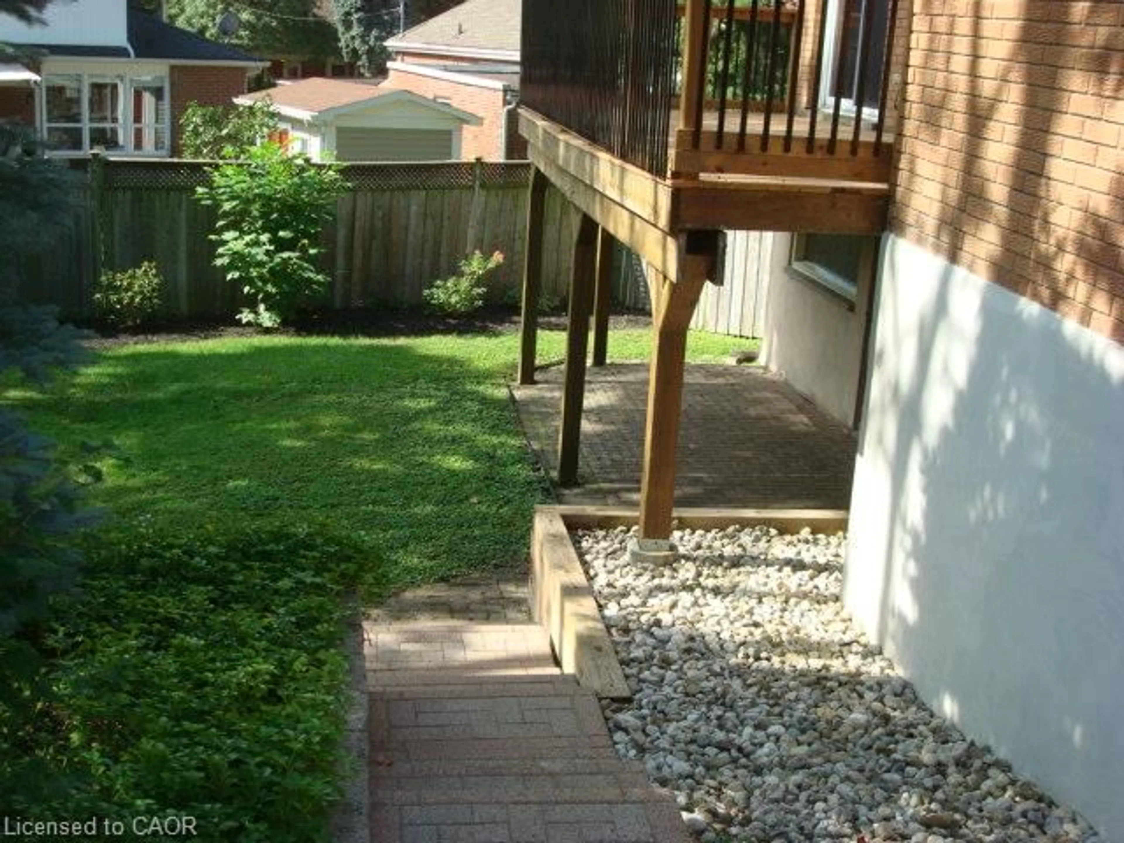 Patio, street for 126 Avondale Rd, Cambridge Ontario N3C 2E6
