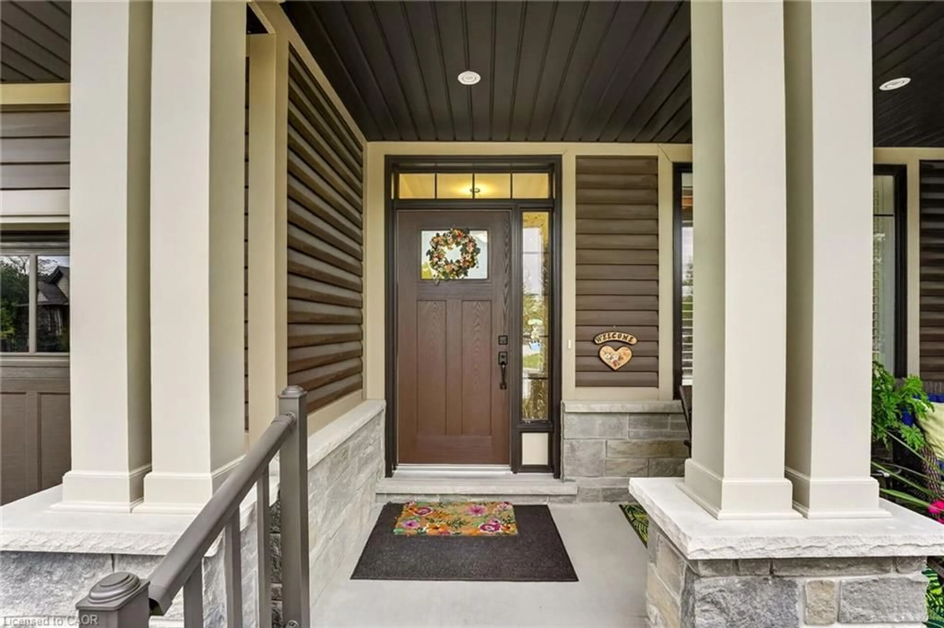 Indoor entryway for 37 Brookside Terr #43, Smithville Ontario L0R 2A0