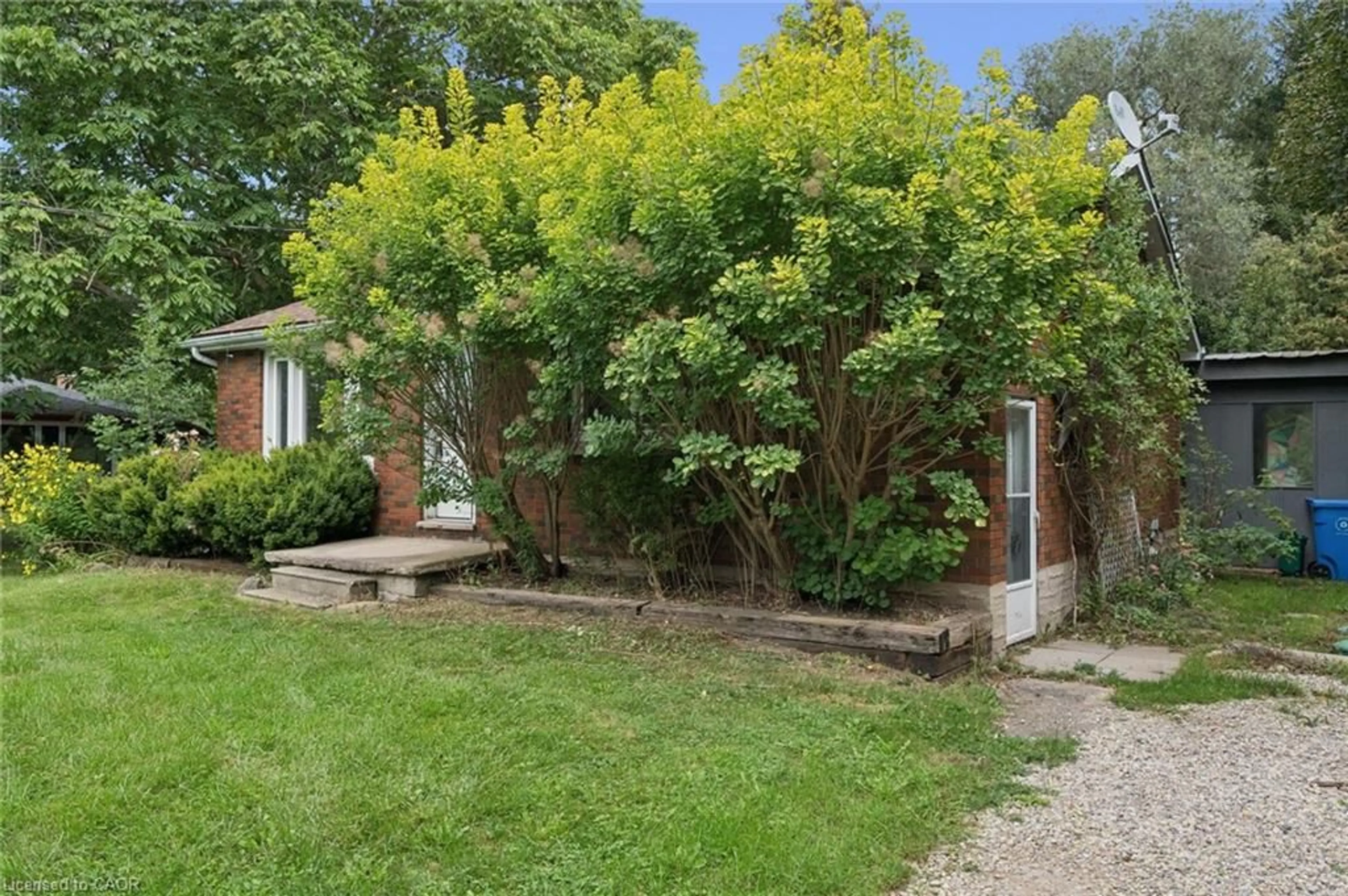 Patio, street for 7241 Wellington Road 21 Rd, Inverhaugh Ontario N0B 1S0