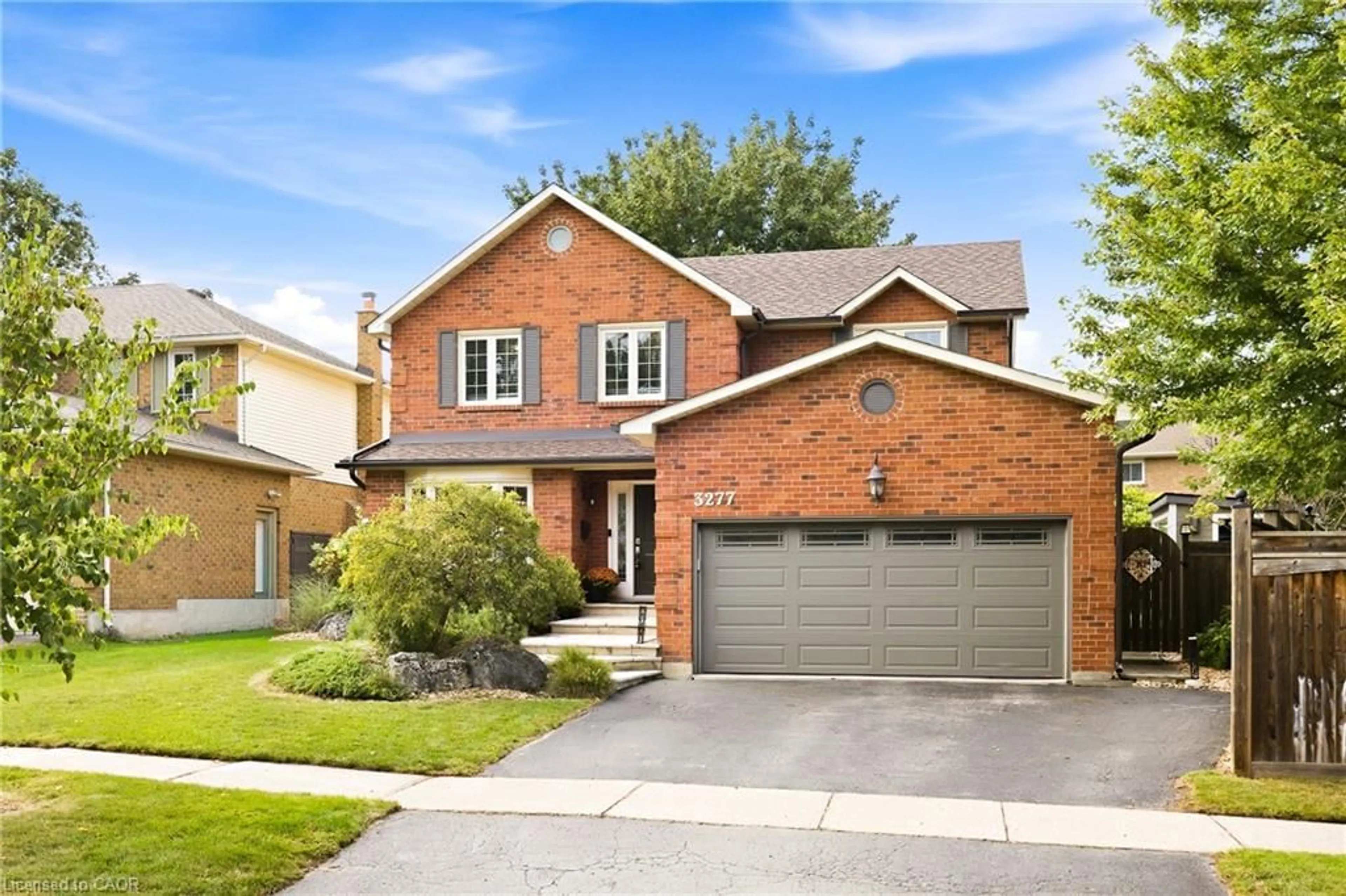 Home with brick exterior material, street for 3277 Woodside Ave, Burlington Ontario L7M 2R9