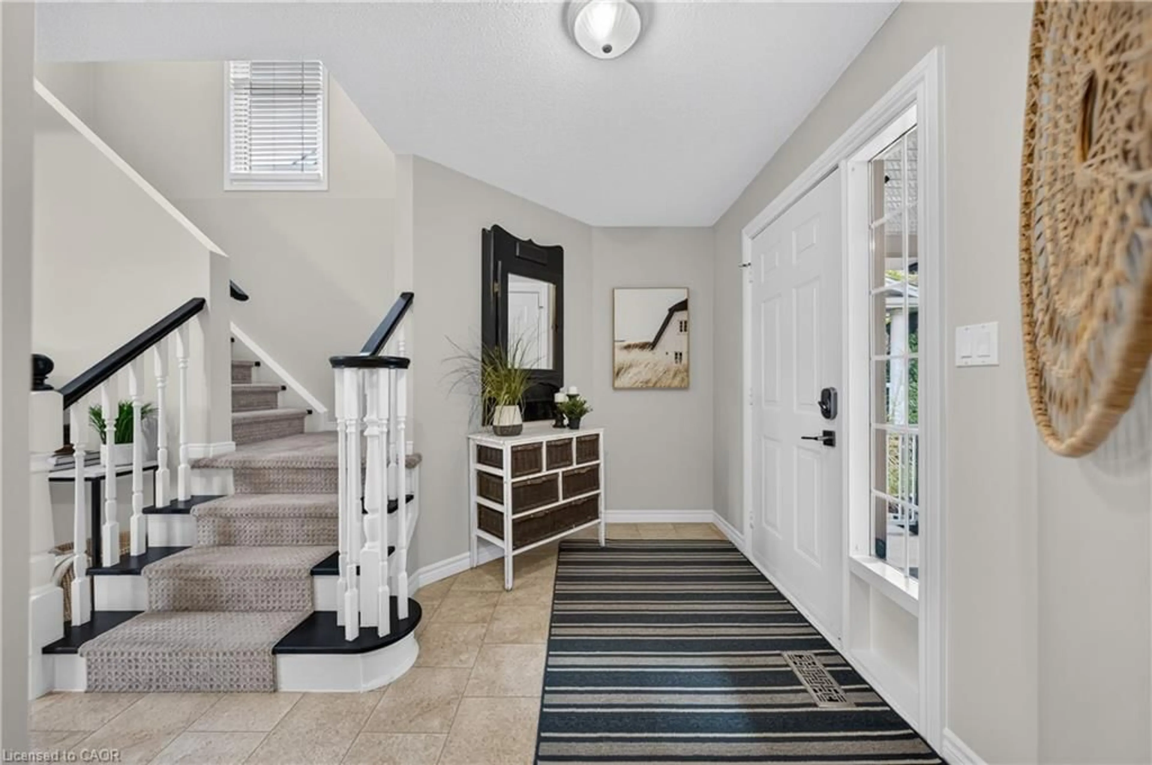 Indoor entryway for 50 Calvin Crt, Cambridge Ontario N3C 4J5