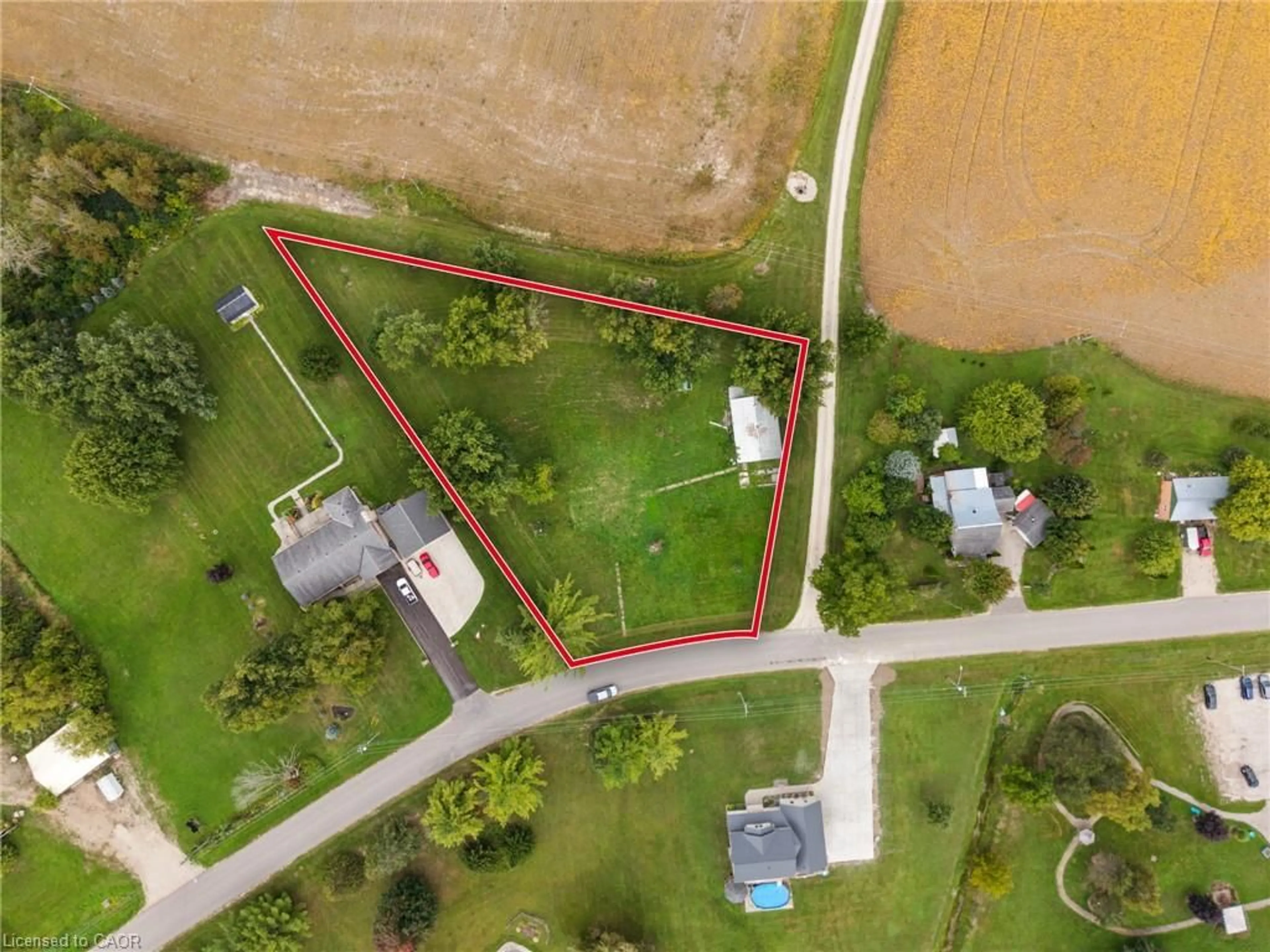 A pic from outside/outdoor area/front of a property/back of a property/a pic from drone, street for 742 Josephine St, Wingham Ontario N9B 2L3