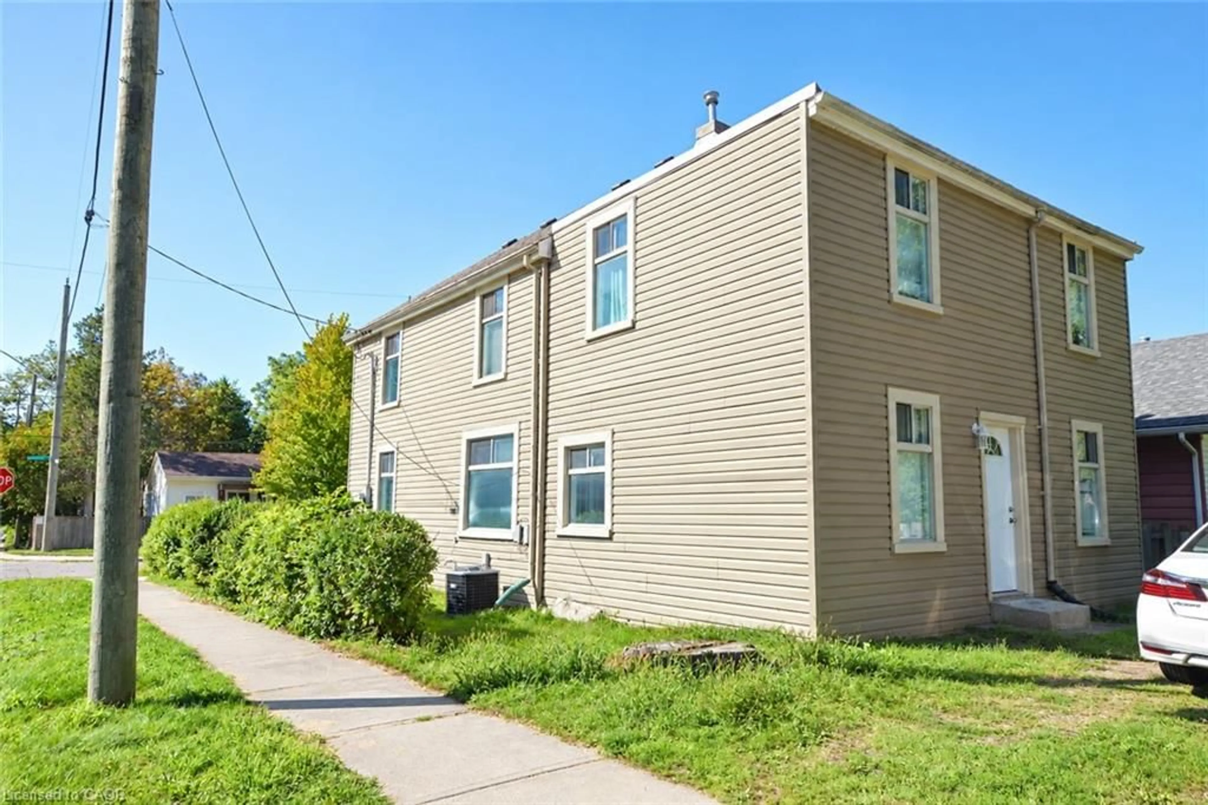 Unknown for 235 Broadway Ave, Hamilton Ontario L8S 2W5