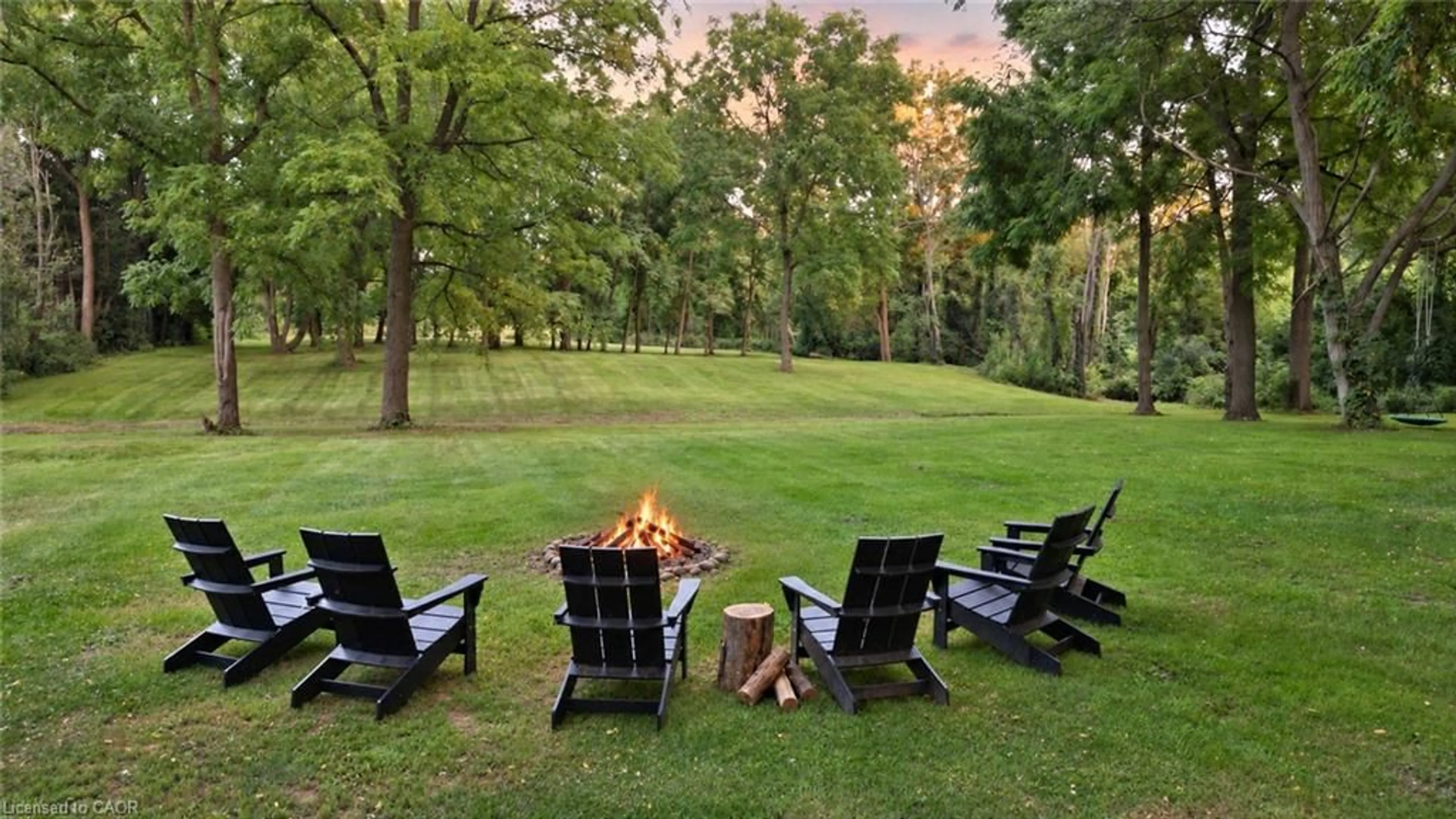 Patio, forest/trees view for 130 Concession 5 Rd, Waterdown Ontario L8B 1K5