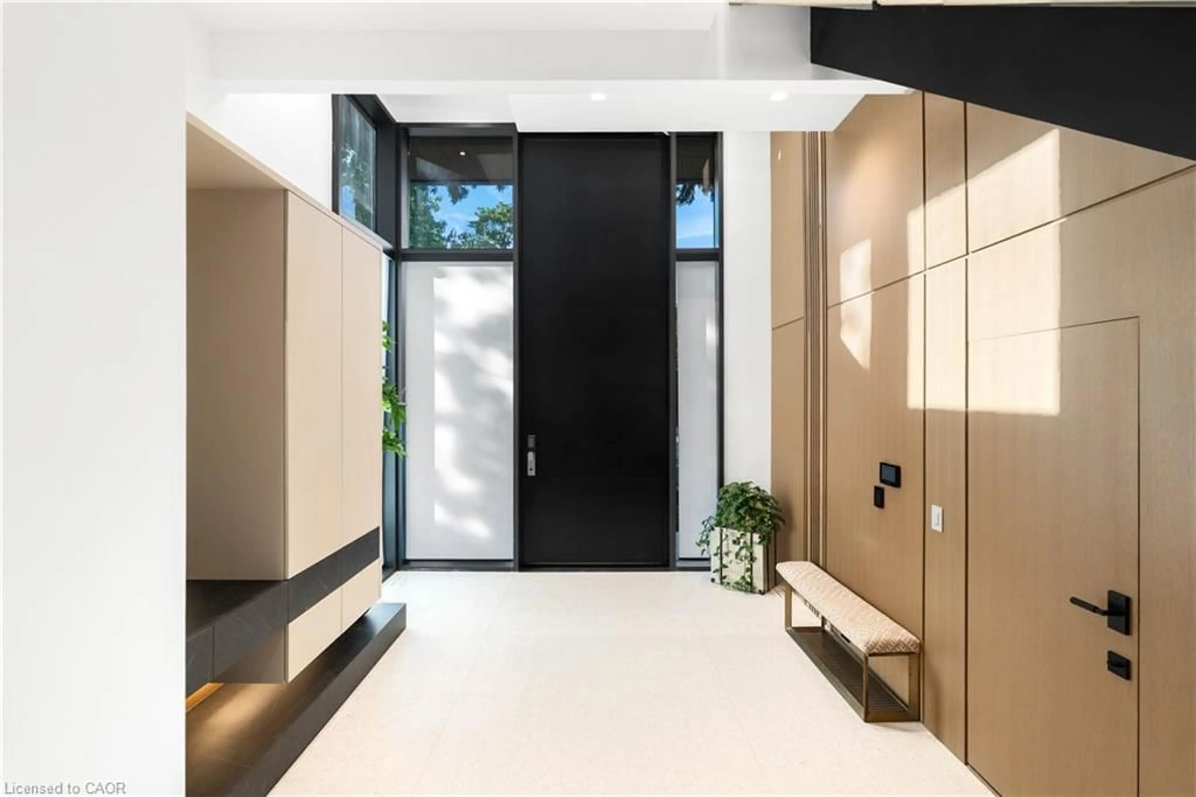 Indoor entryway for 65 Edgecroft Rd, Etobicoke Ontario M8Z 2C1