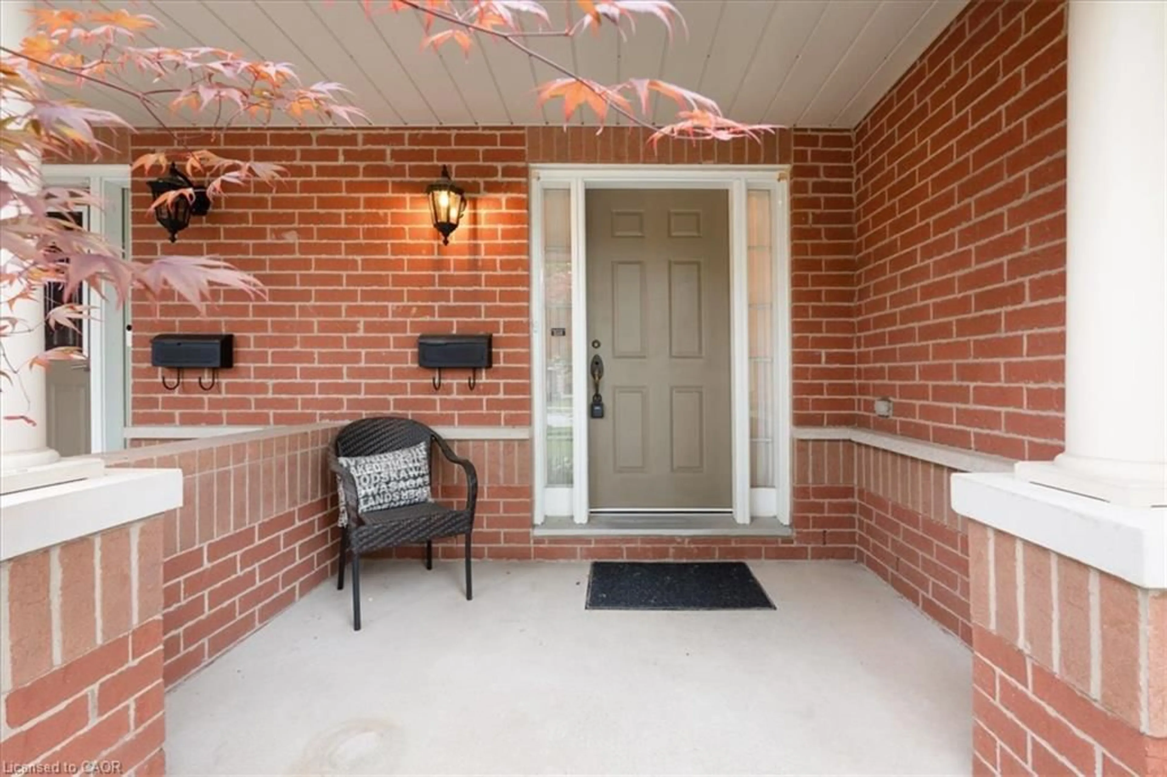 Unknown for 2175 Country Club Dr #2, Burlington Ontario L7M 4H9