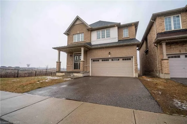 92 Longboat Run, Brantford 2