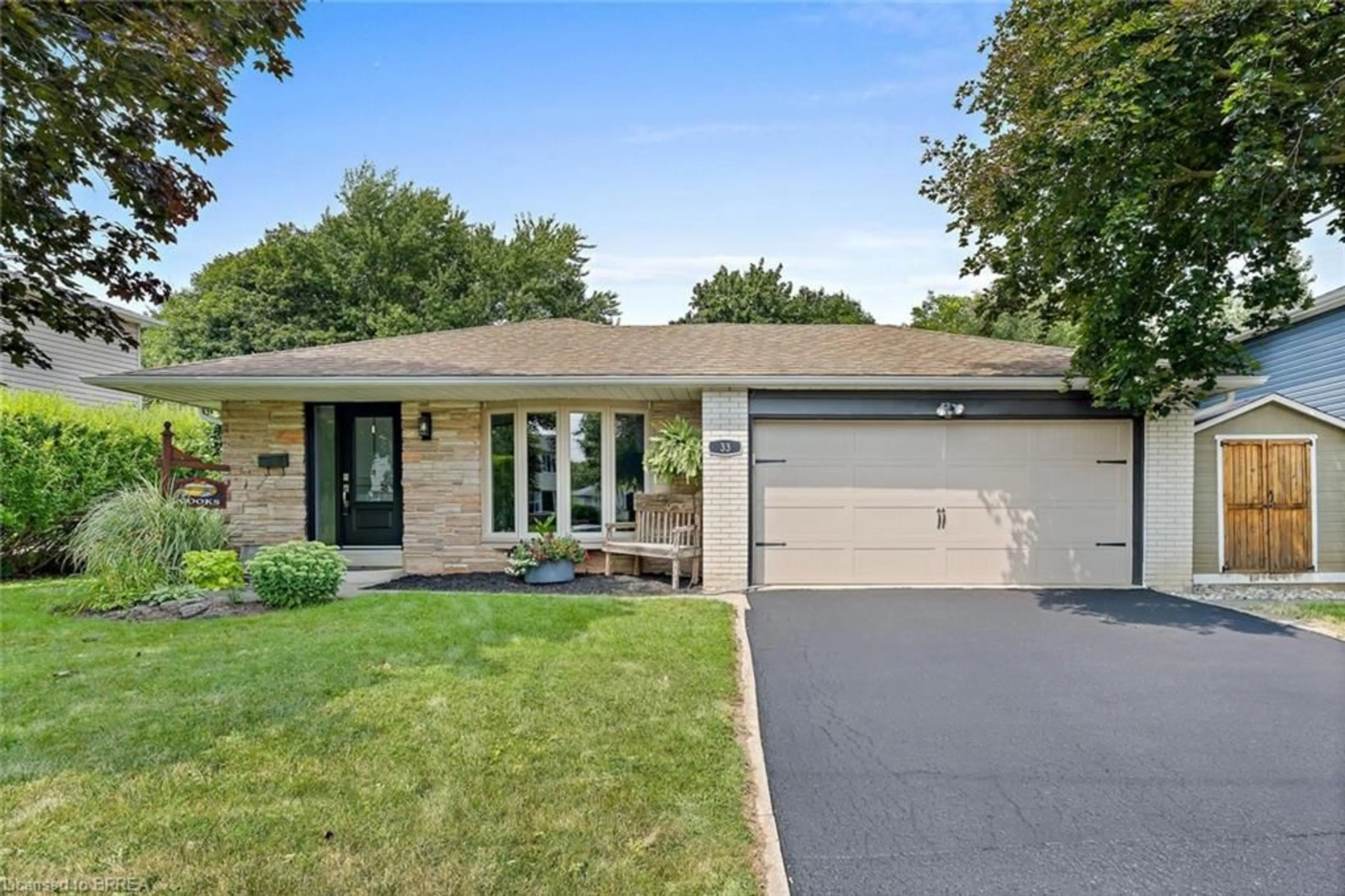 Home with brick exterior material, street for 33 Fagan Dr, Georgetown Ontario L7G 4P4
