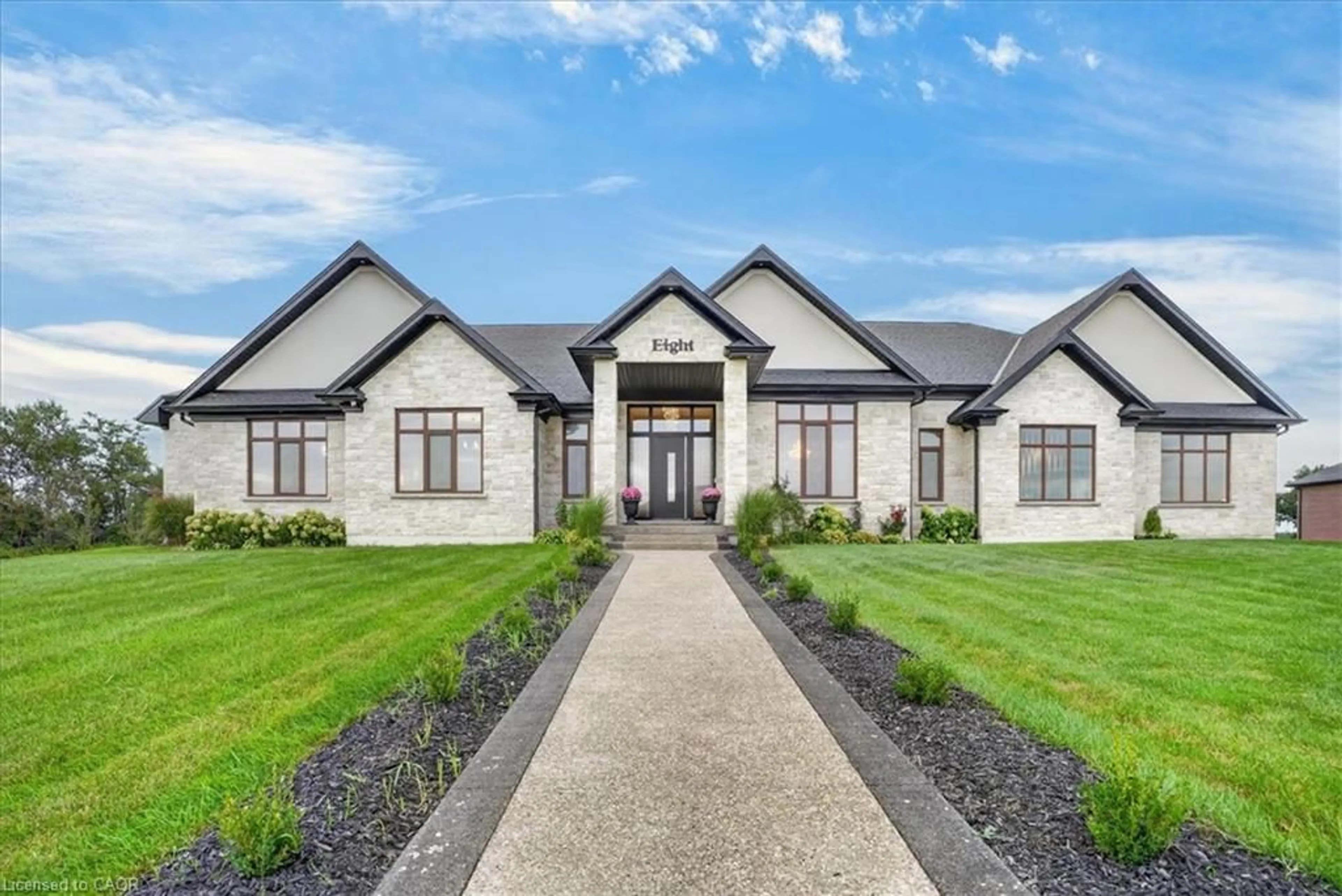 Home with brick exterior material, unknown for 8-670 Bishopsgate Rd, Paris Ontario N3L 3E3