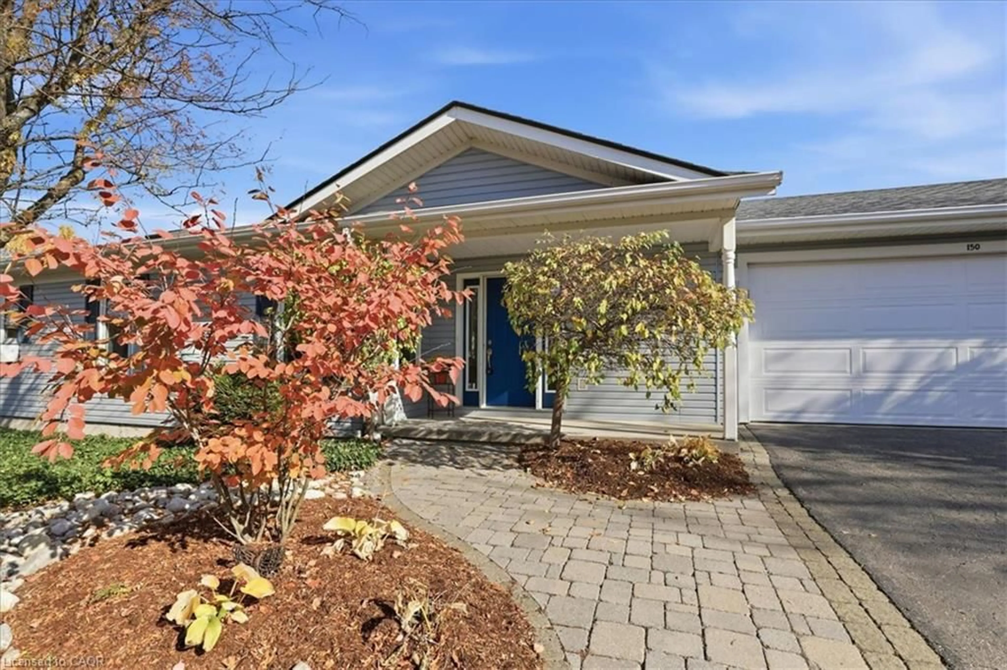 Home with vinyl exterior material, street for 150 Wesley Cres, Waterloo Ontario N2J 4G8