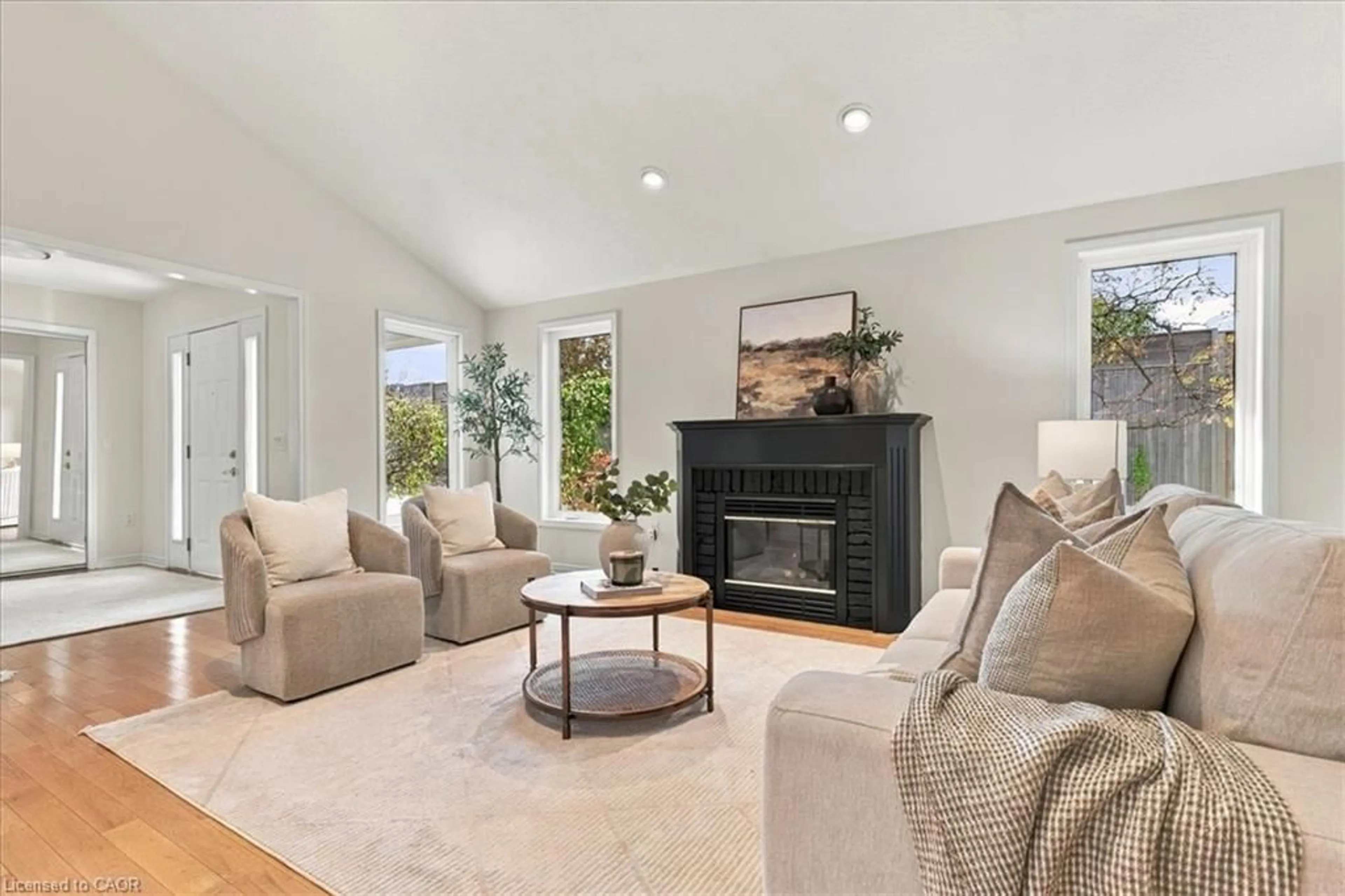 Living room with furniture, unknown for 150 Wesley Cres, Waterloo Ontario N2J 4G8